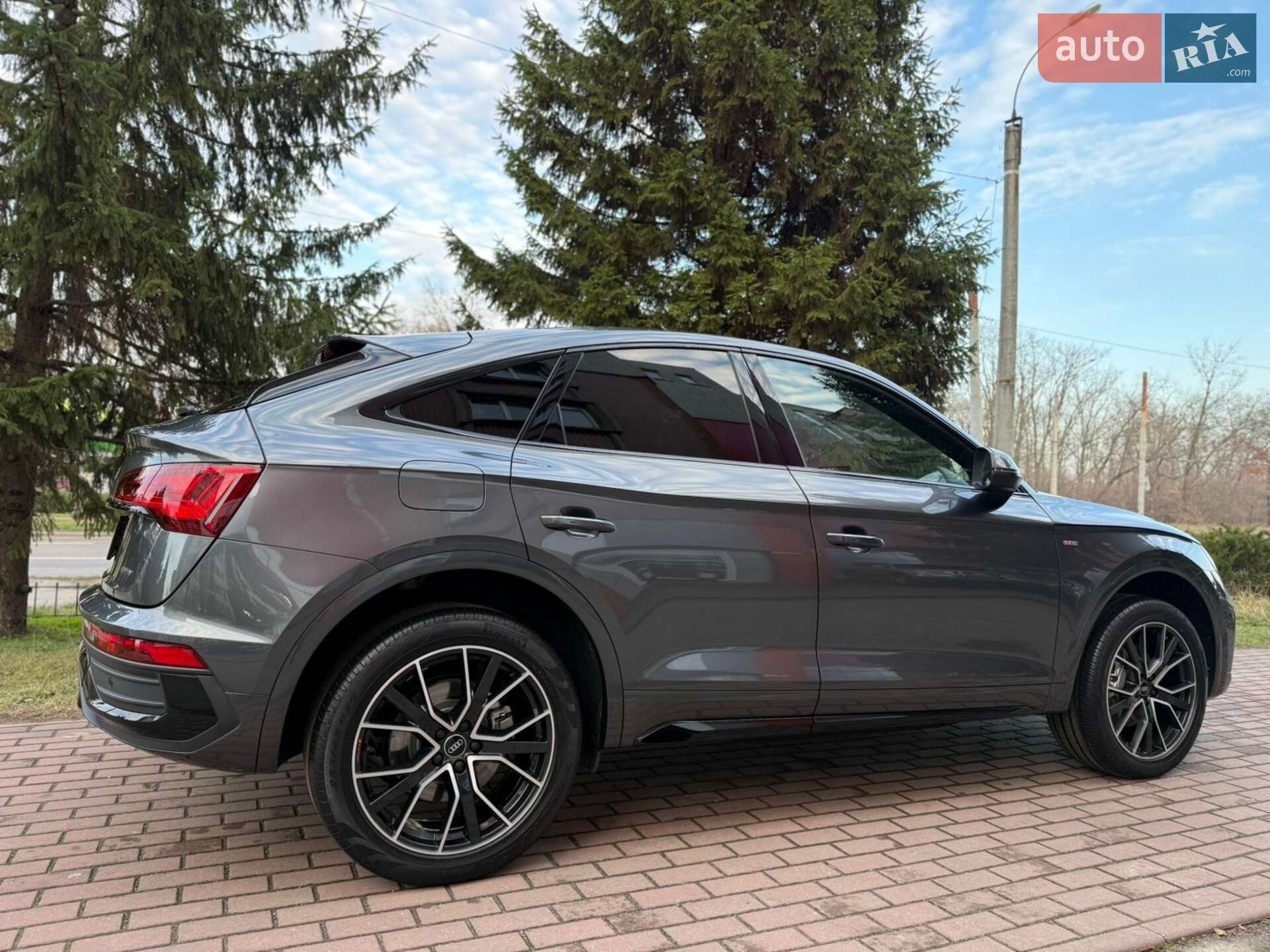 Audi Q5 2022 VIN WAUZZZFY8N2105943 фото оголошення 32 з 57