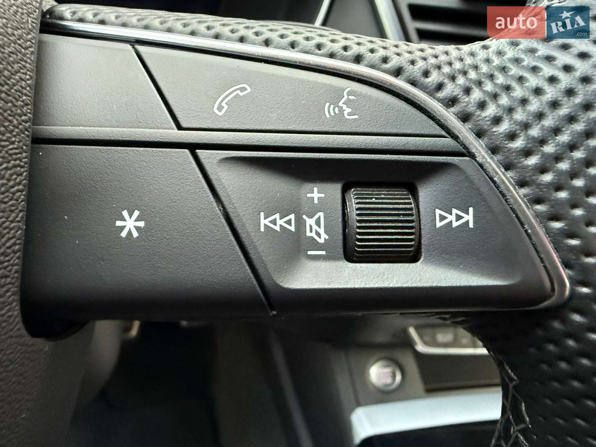 Audi Q5 2022 VIN WAUZZZFY8N2105943 фото оголошення 51 з 57
