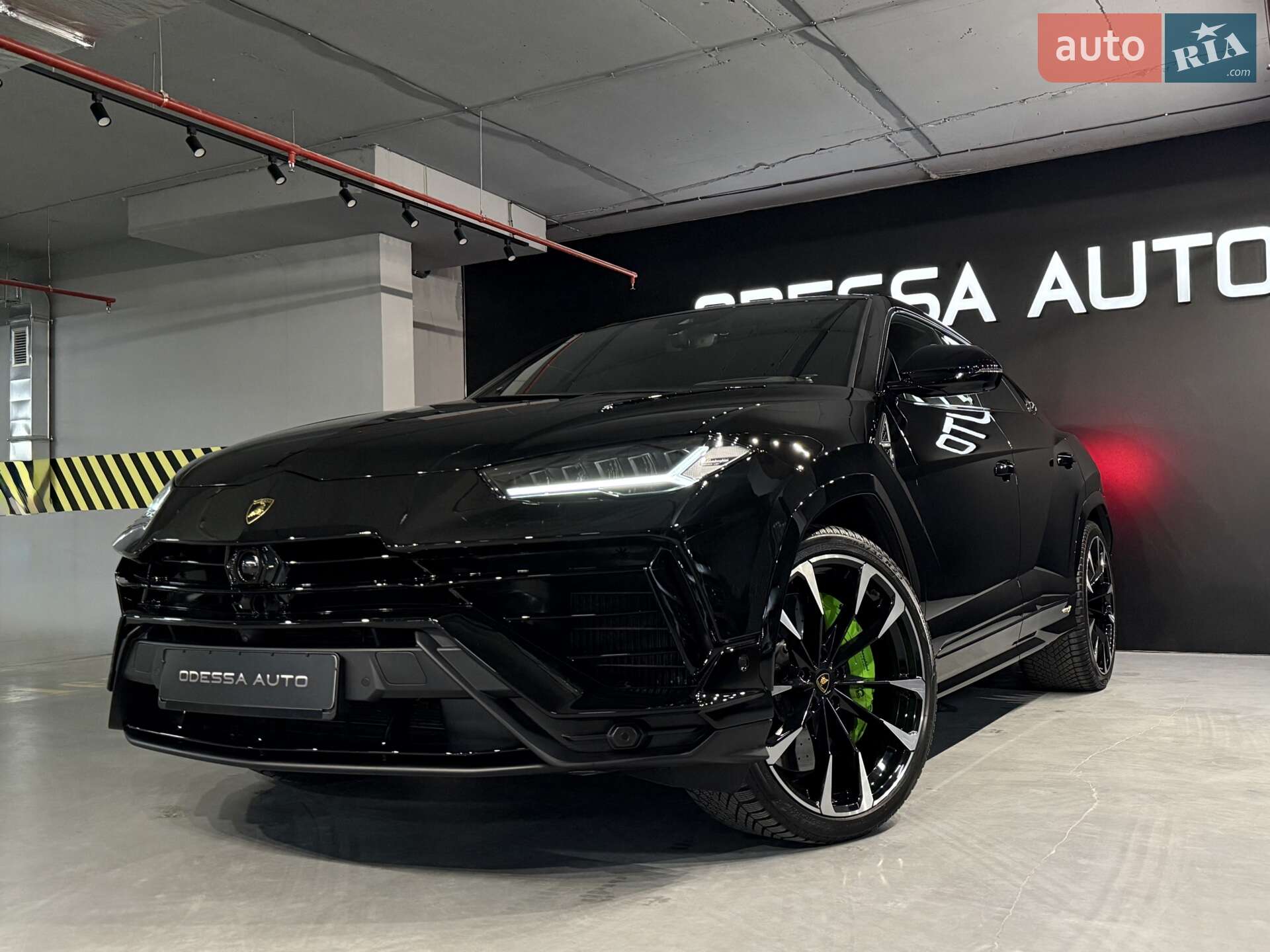 Lamborghini Urus 2023 VIN ZPBUB3ZL5PLA27321 фото оголошення 4 з 35