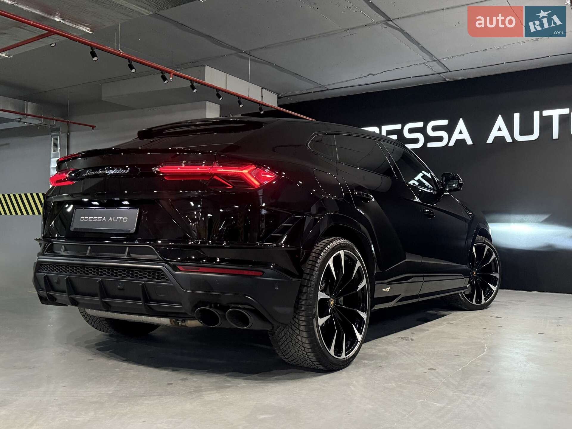 Lamborghini Urus 2023 VIN ZPBUB3ZL5PLA27321 фото оголошення 12 з 35
