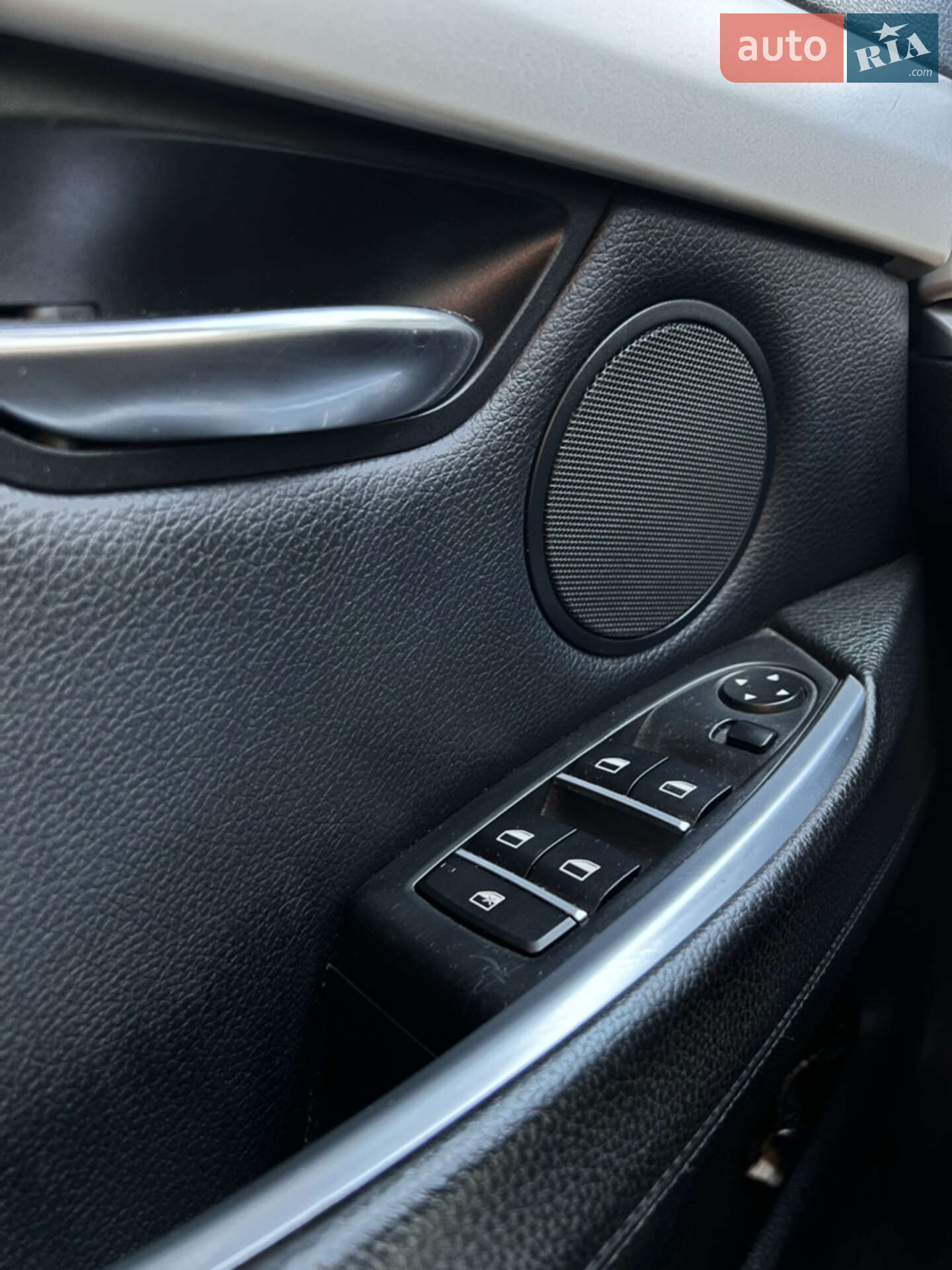 BMW 5 Series GT 2009 VIN WBASN61010C214311 фото оголошення 19 з 28