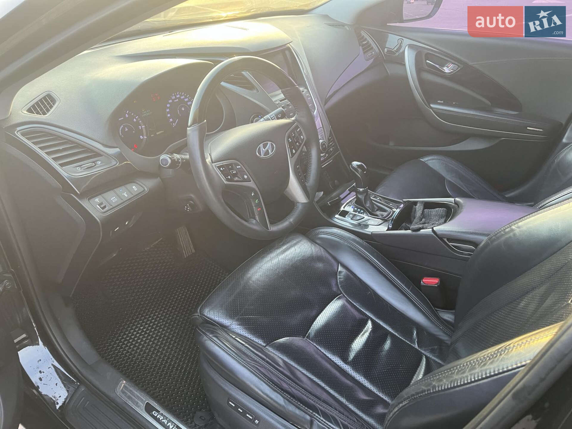 Hyundai Grandeur 2011 VIN KMHFH41EBCA098517 фото оголошення 6 з 9
