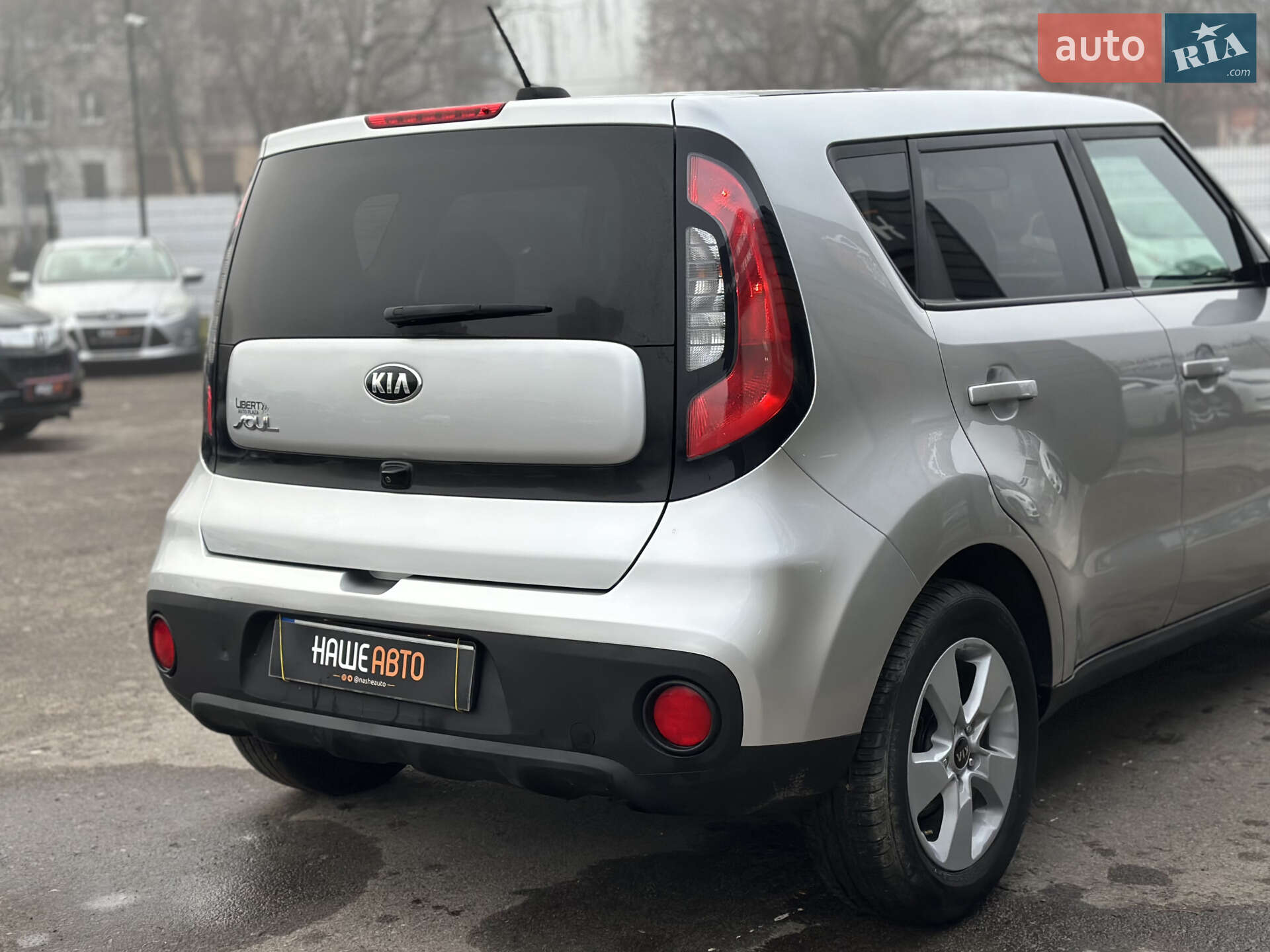 Kia Soul 2018 VIN KNDJN2A21K7661757 фото оголошення 19 з 48
