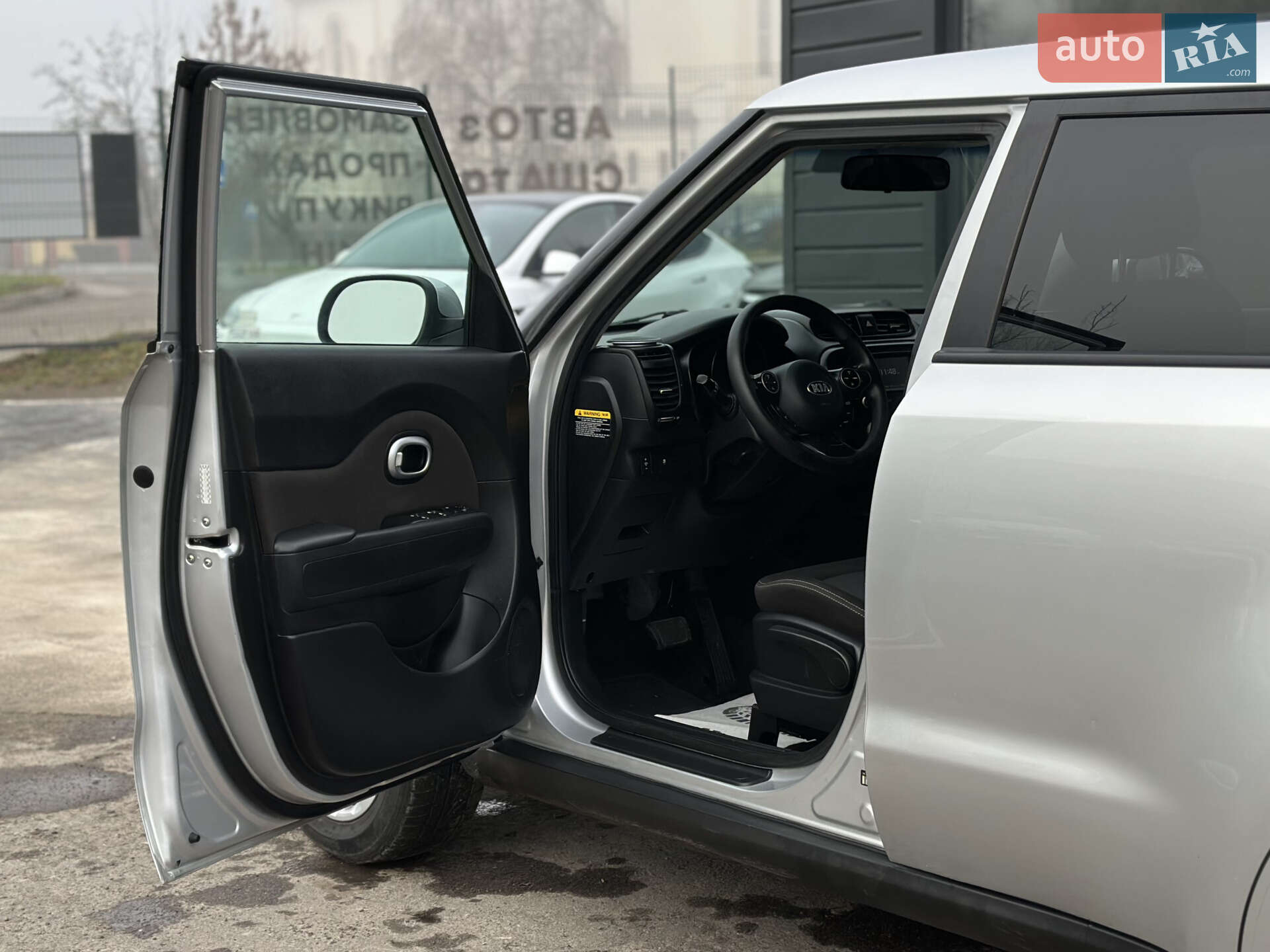 Kia Soul 2018 VIN KNDJN2A21K7661757 фото оголошення 21 з 48