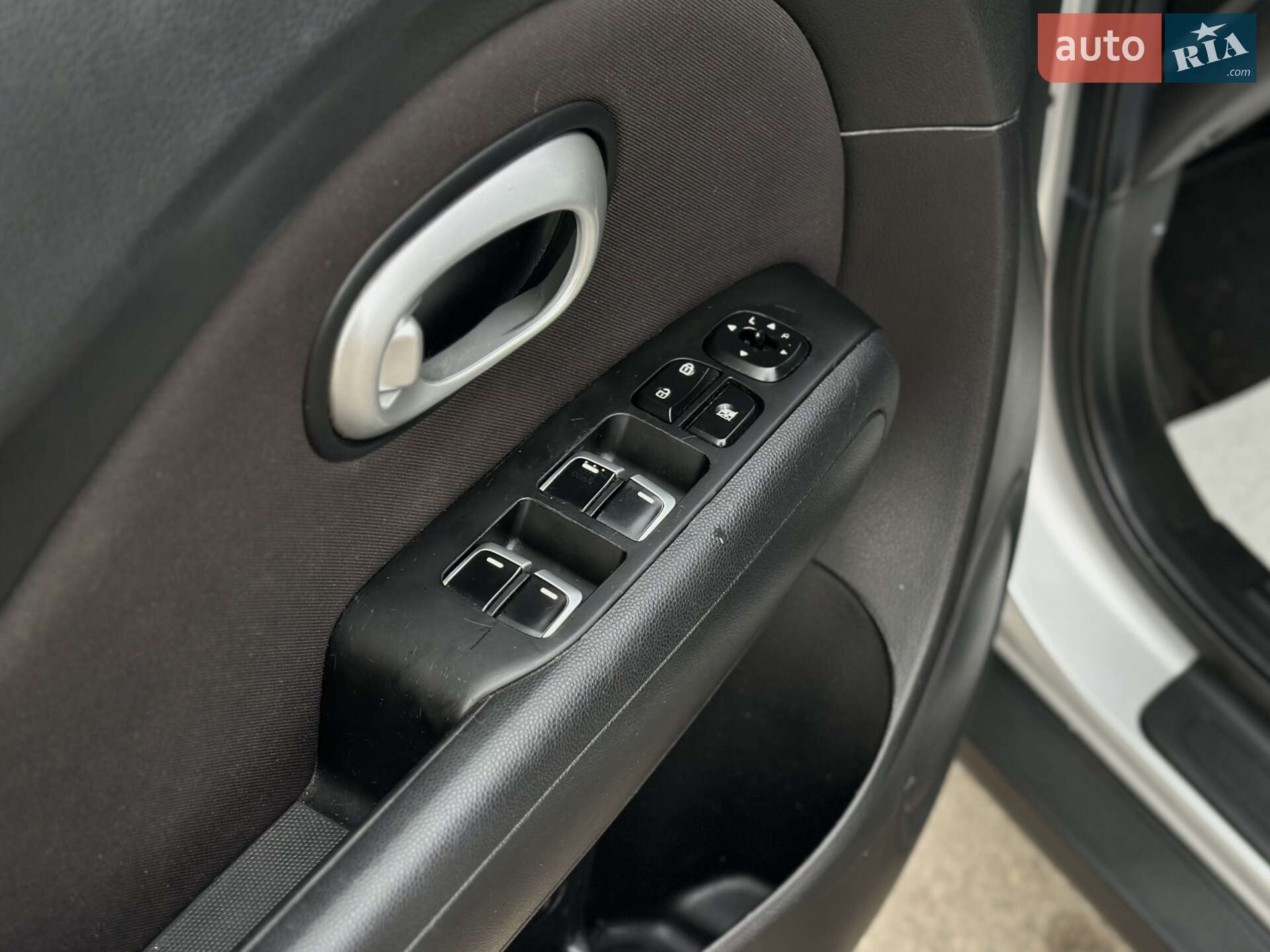 Kia Soul 2018 VIN KNDJN2A21K7661757 фото оголошення 22 з 48