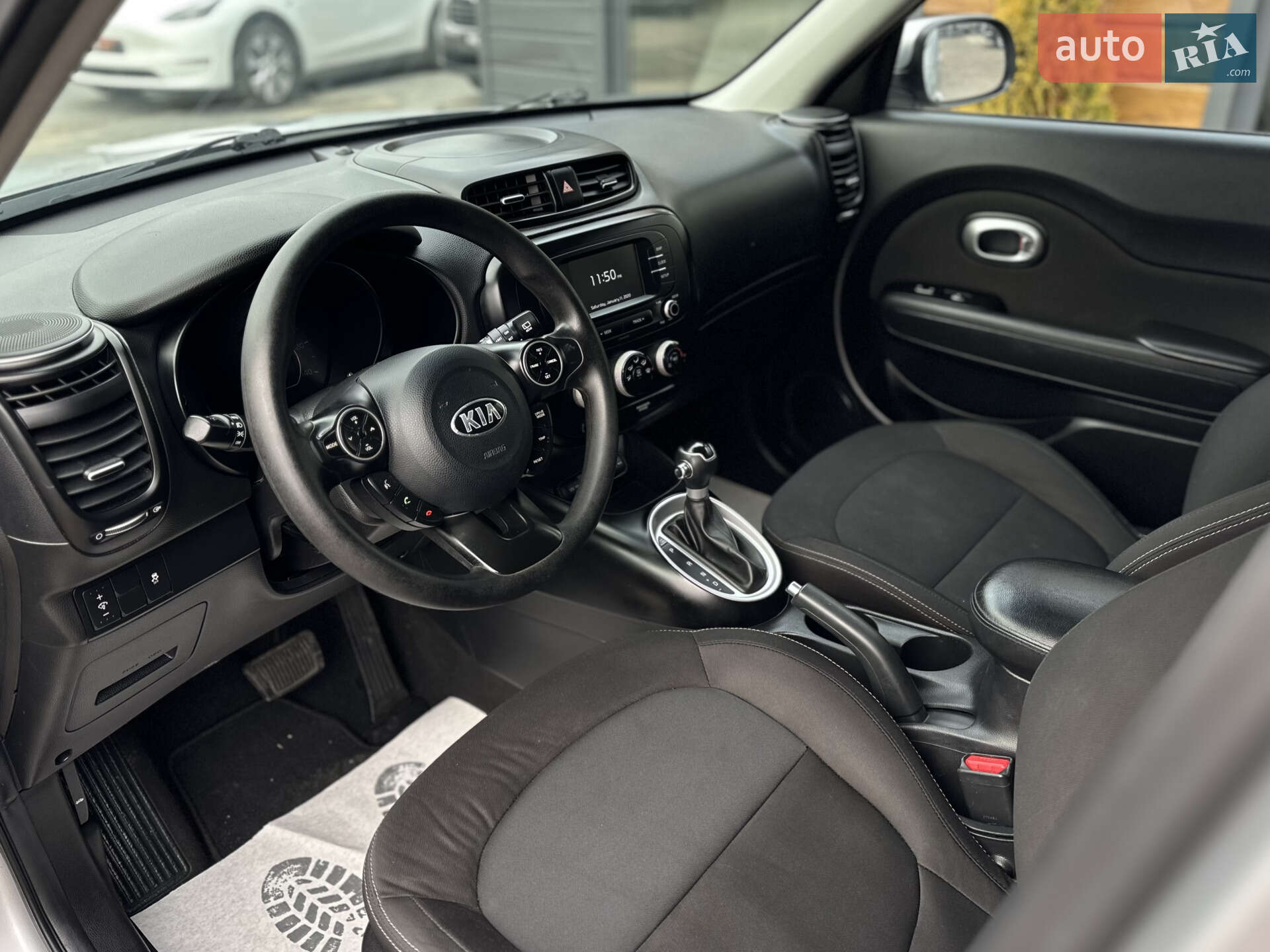 Kia Soul 2018 VIN KNDJN2A21K7661757 фото оголошення 27 з 48