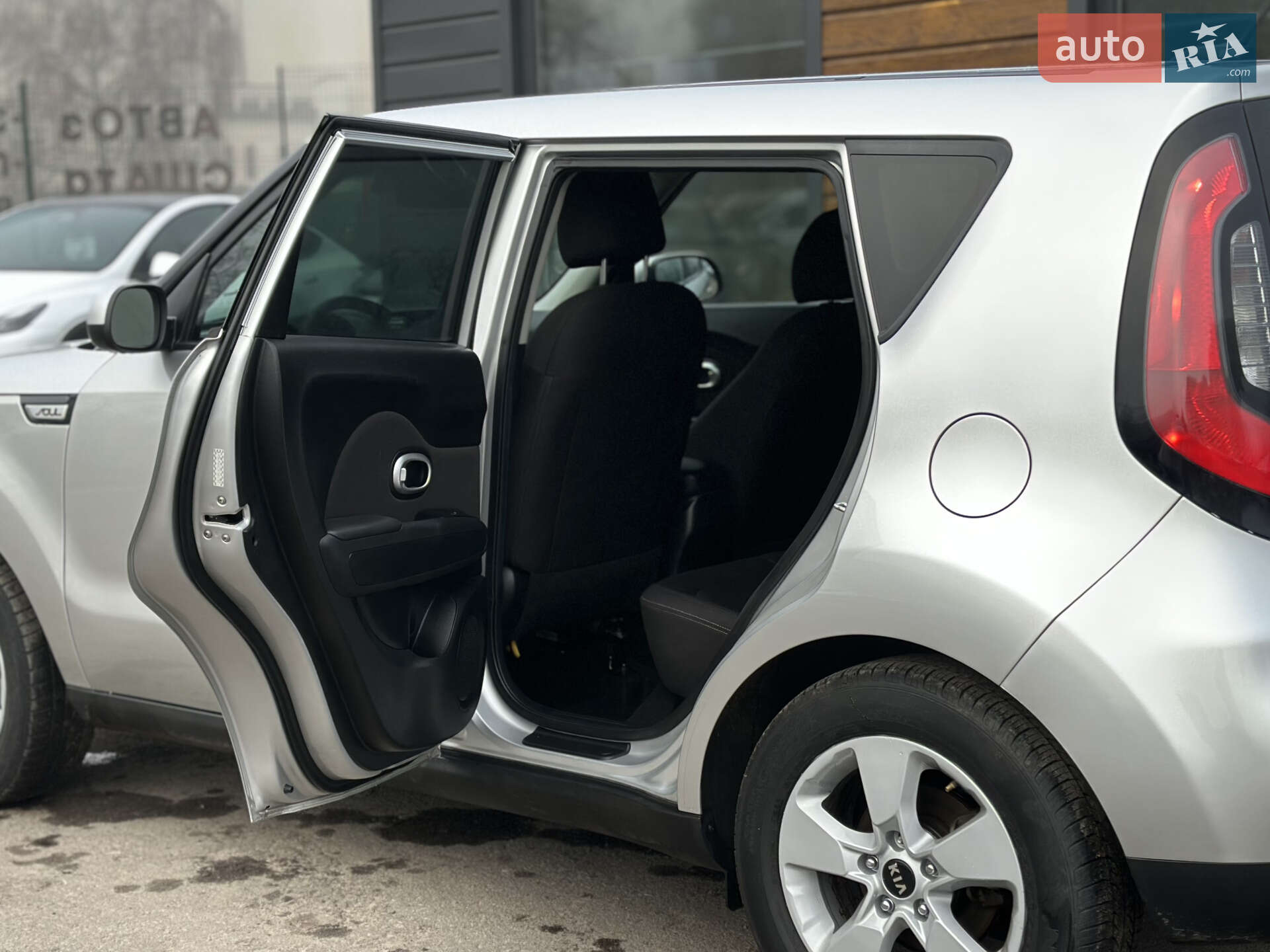 Kia Soul 2018 VIN KNDJN2A21K7661757 фото оголошення 43 з 48