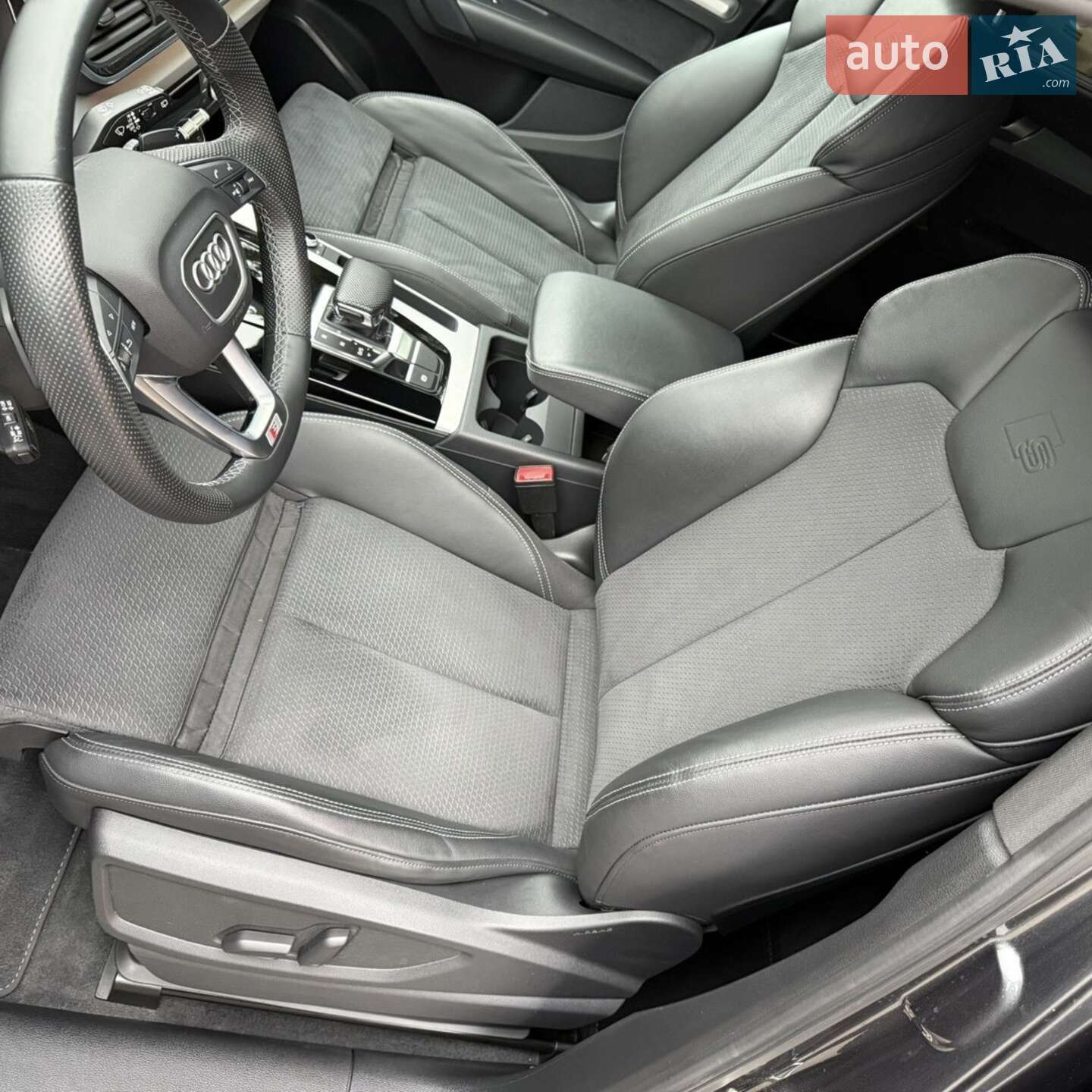 Audi Q5 2022 VIN WAUZZZFY8N2105943 фото оголошення 7 з 61