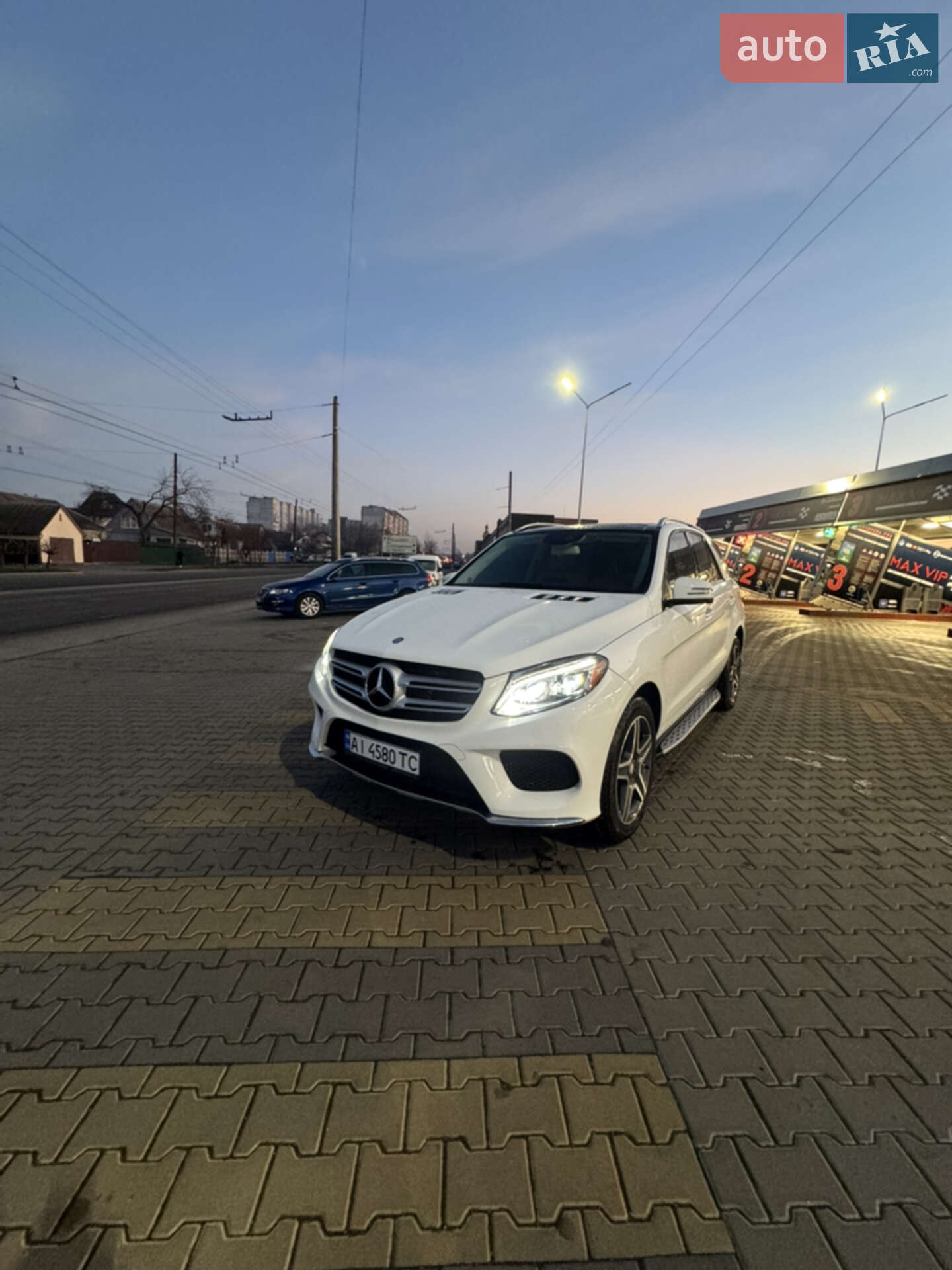 Mercedes-Benz GLE-Class 2016 VIN 4JGDA6DB7HA888566 фото оголошення 5 з 55