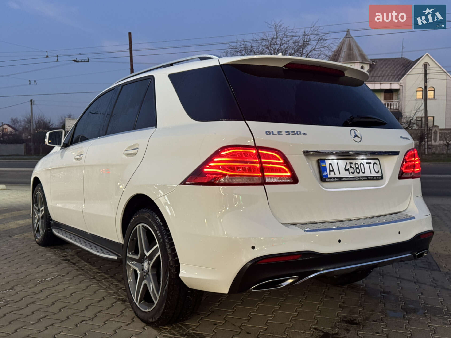 Mercedes-Benz GLE-Class 2016 VIN 4JGDA6DB7HA888566 фото оголошення 10 з 55