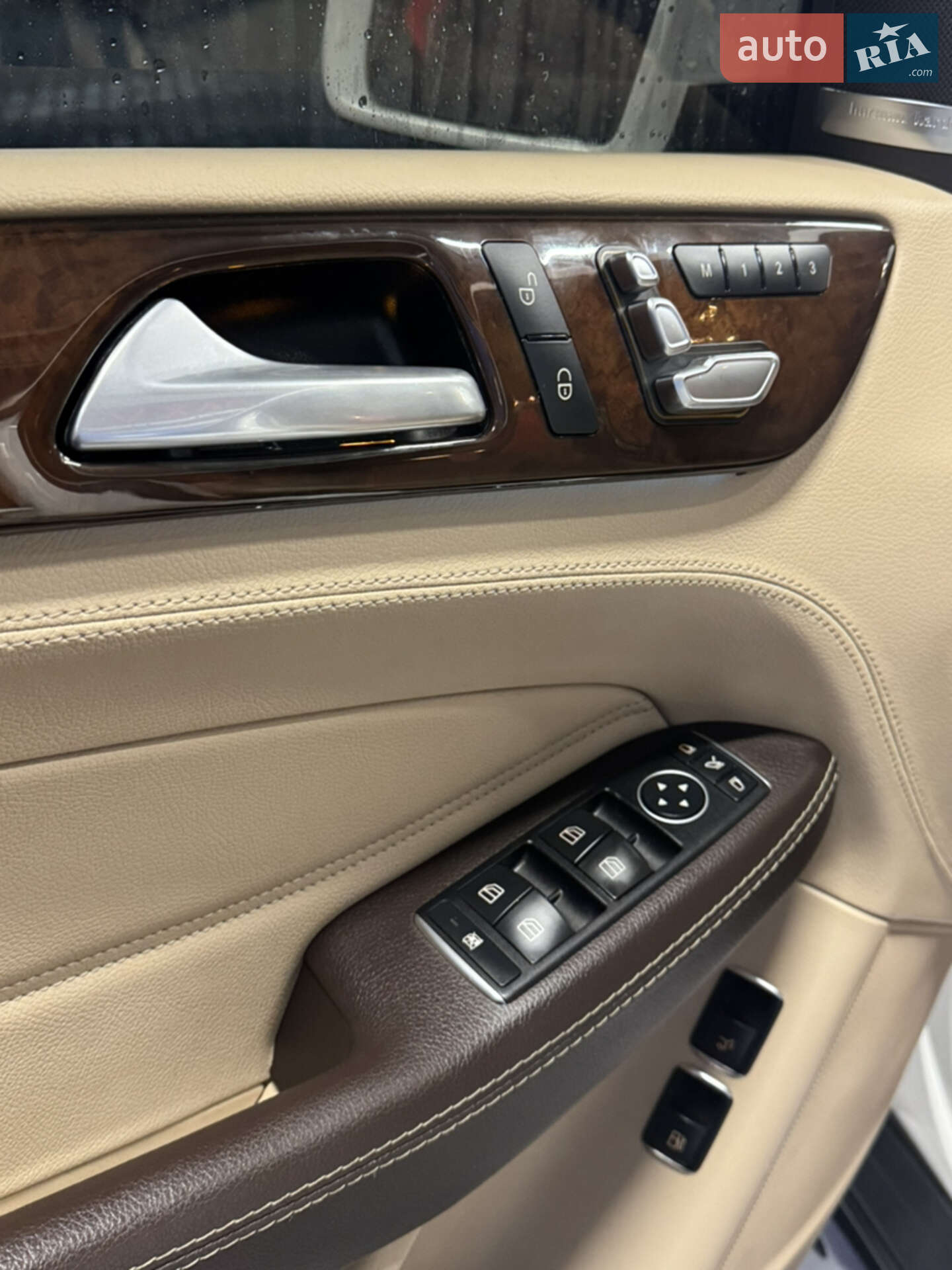 Mercedes-Benz GLE-Class 2016 VIN 4JGDA6DB7HA888566 фото оголошення 21 з 55