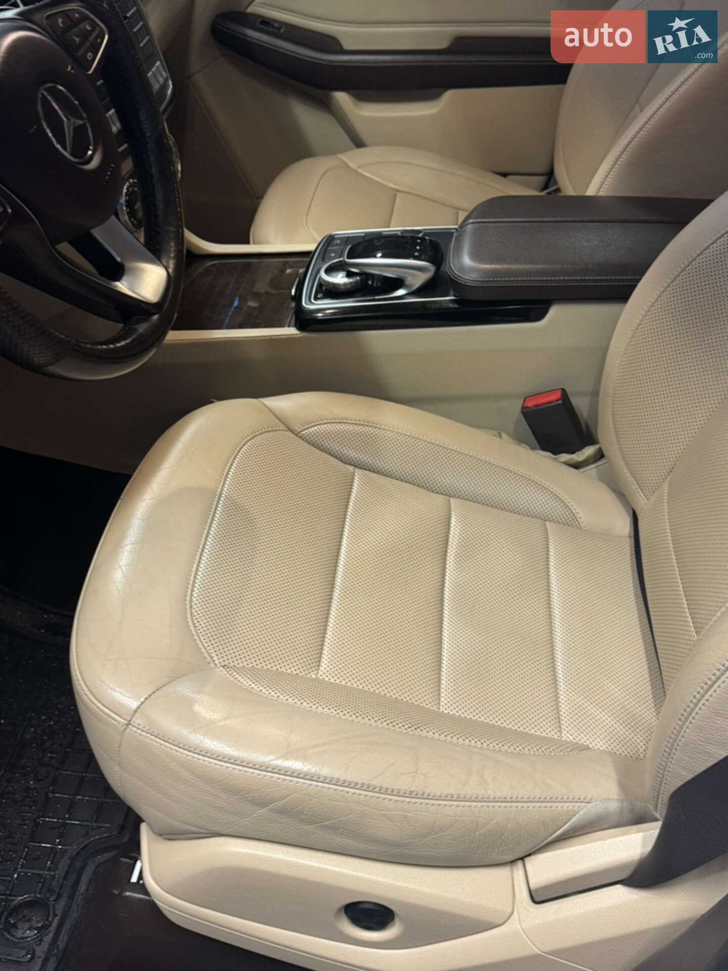 Mercedes-Benz GLE-Class 2016 VIN 4JGDA6DB7HA888566 фото оголошення 22 з 55