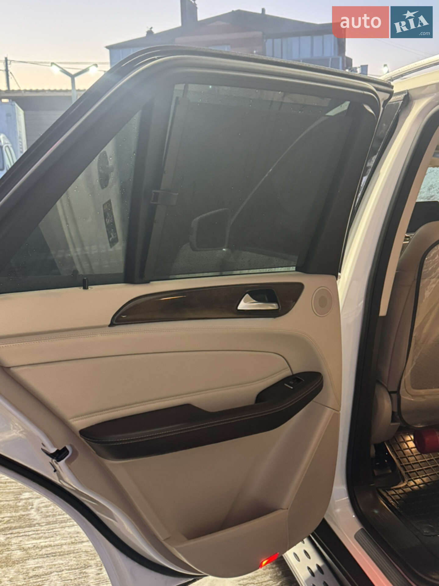 Mercedes-Benz GLE-Class 2016 VIN 4JGDA6DB7HA888566 фото оголошення 25 з 55