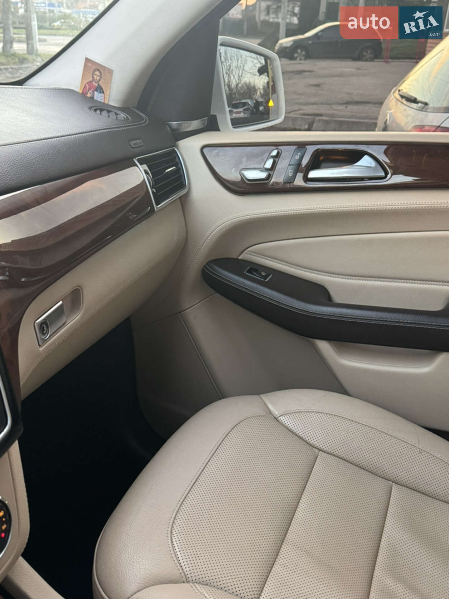 Mercedes-Benz GLE-Class 2016 VIN 4JGDA6DB7HA888566 фото оголошення 30 з 55