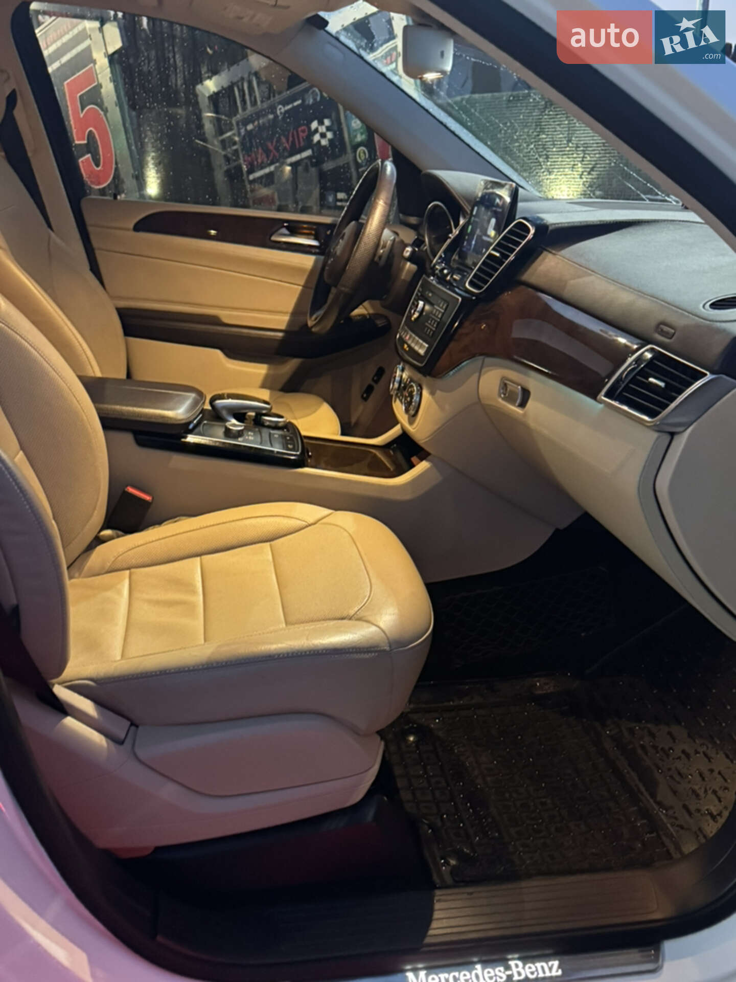 Mercedes-Benz GLE-Class 2016 VIN 4JGDA6DB7HA888566 фото оголошення 38 з 55