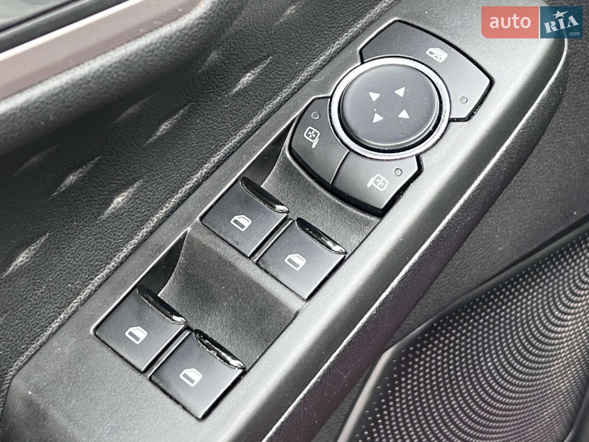 Ford Escape 2020 VIN 1FMCU9G65LUA85832 фото оголошення 24 з 52