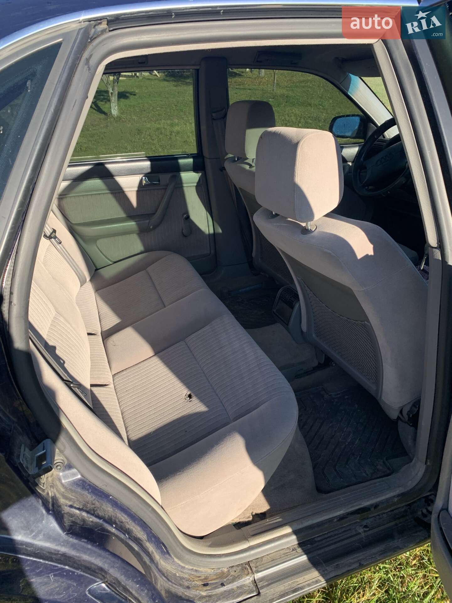 Audi A6 1995 VIN WAUZZZ4AZSN090643 фото оголошення 3 з 7