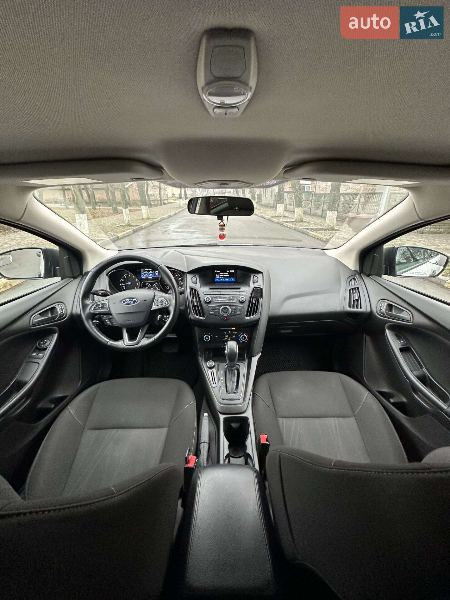 FORD FOCUS 2017 VIN 1FADP3E24HL303551 фото оголошення 12 з 21