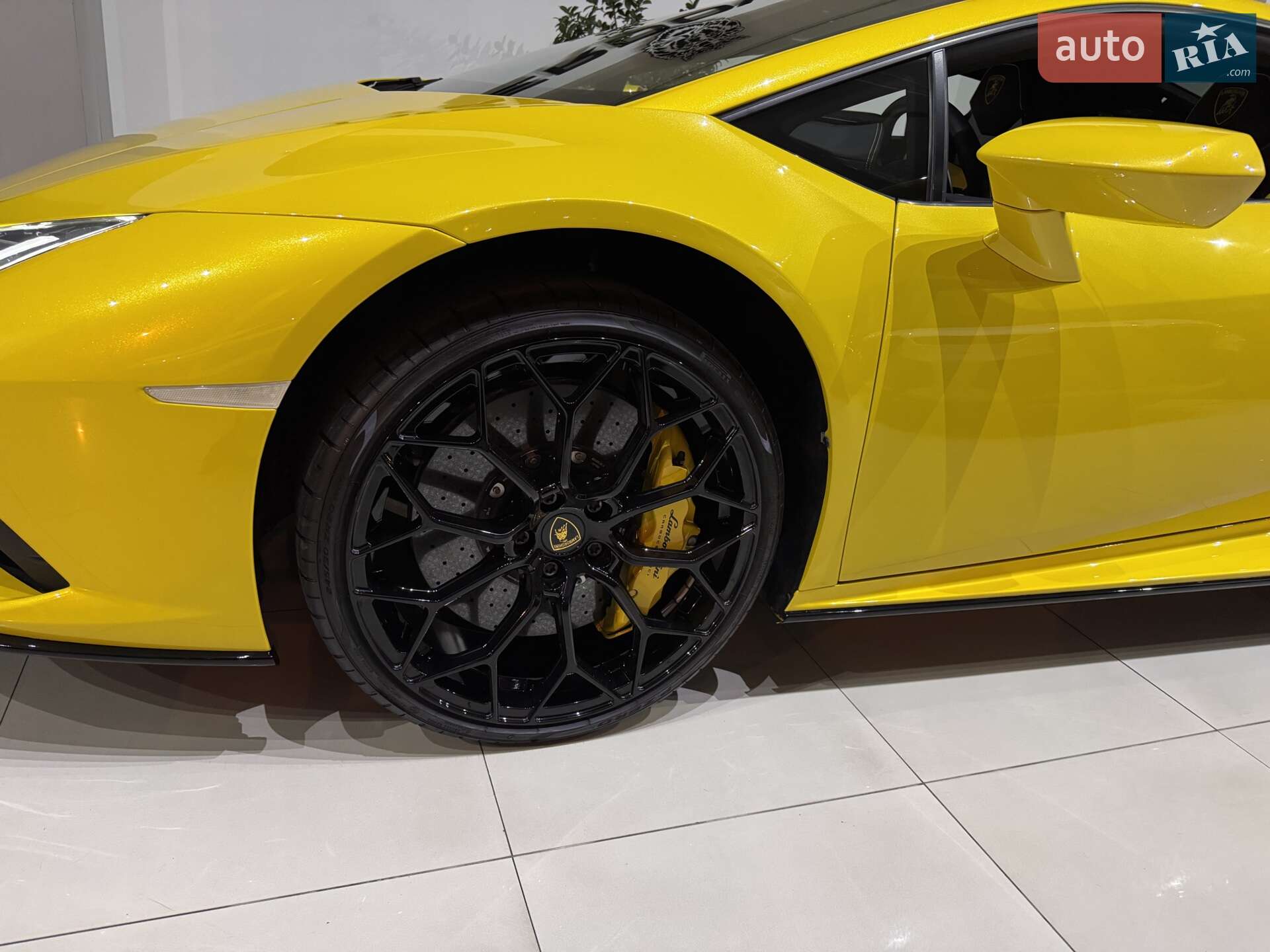 Lamborghini Huracan EVO 2020 VIN ZHWEF5ZF0MLA16464 фото оголошення 5 з 94