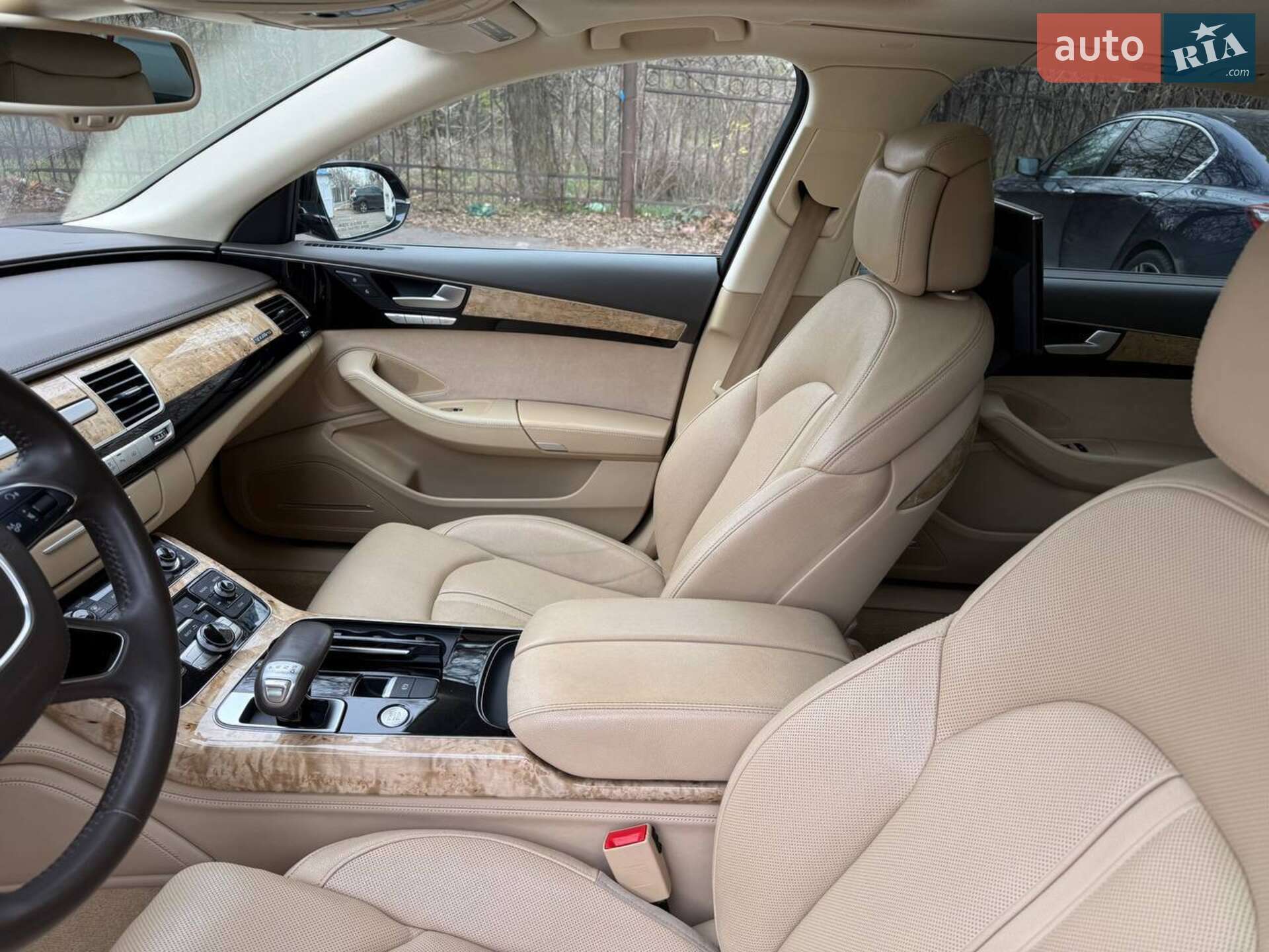 Audi A8 2013 VIN WAURGAFD2DN024678 фото оголошення 7 з 13