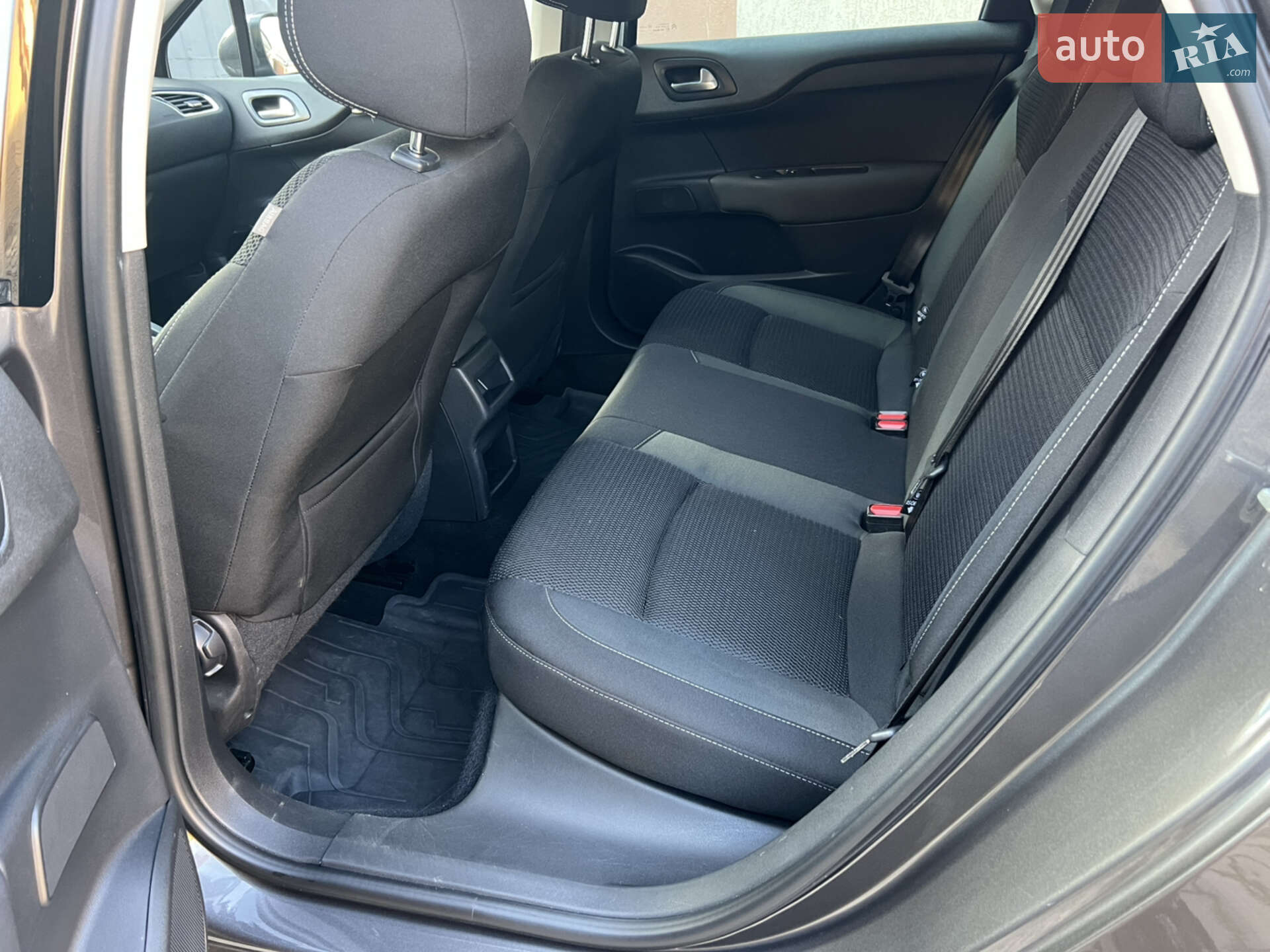 Citroen C4 2017 VIN VF7NCBHZTHY522078 фото оголошення 16 з 25