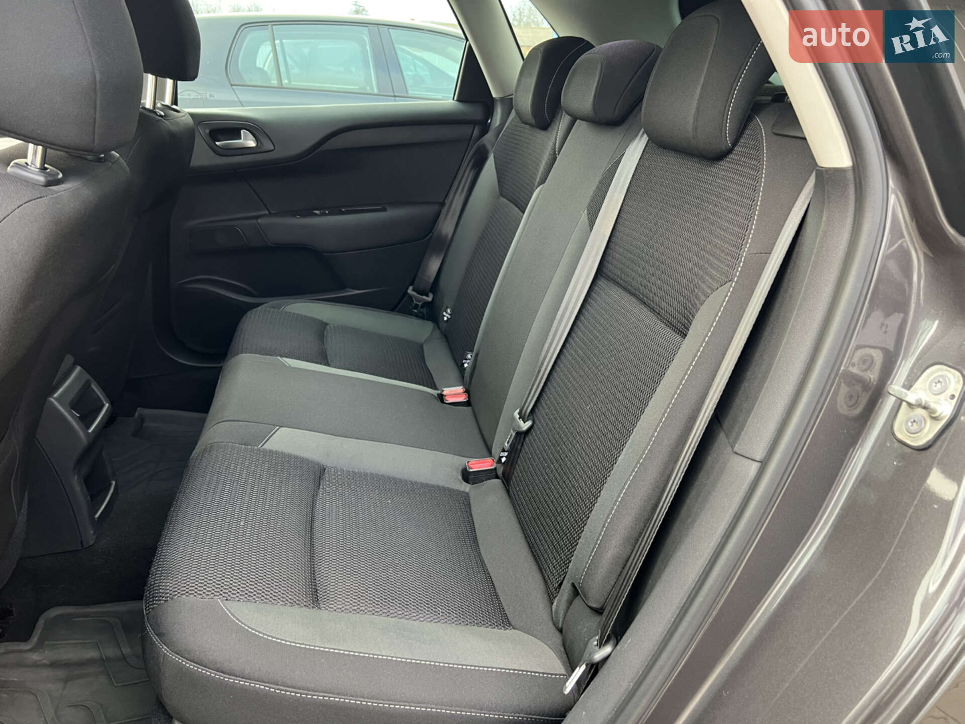 Citroen C4 2017 VIN VF7NCBHZTHY522078 фото оголошення 18 з 25
