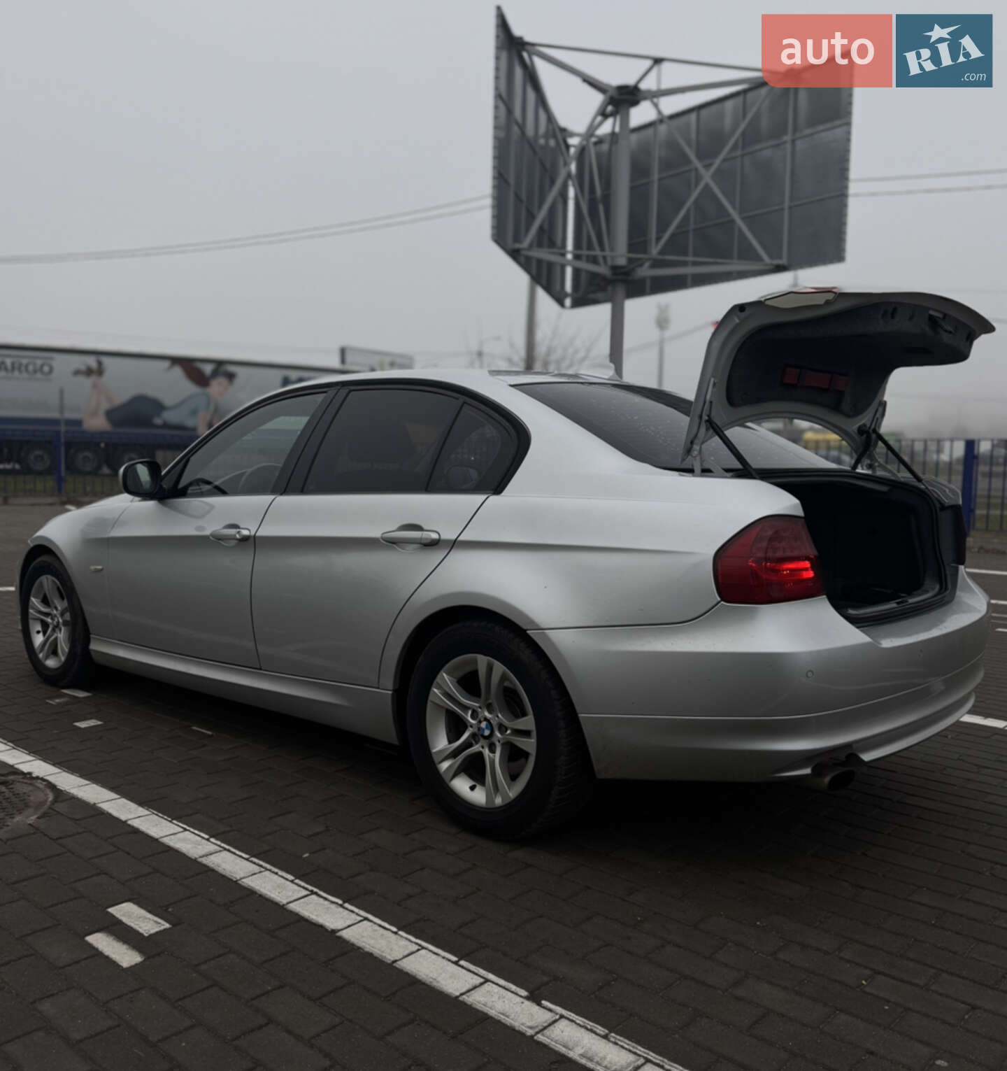 BMW 3 Series 2010 VIN WBAPG11050E582630 фото оголошення 10 з 32