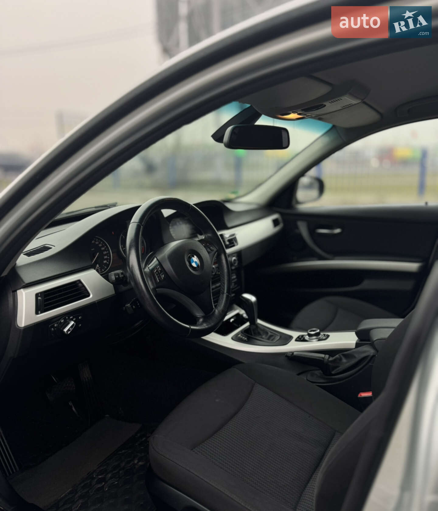 BMW 3 Series 2010 VIN WBAPG11050E582630 фото оголошення 12 з 32