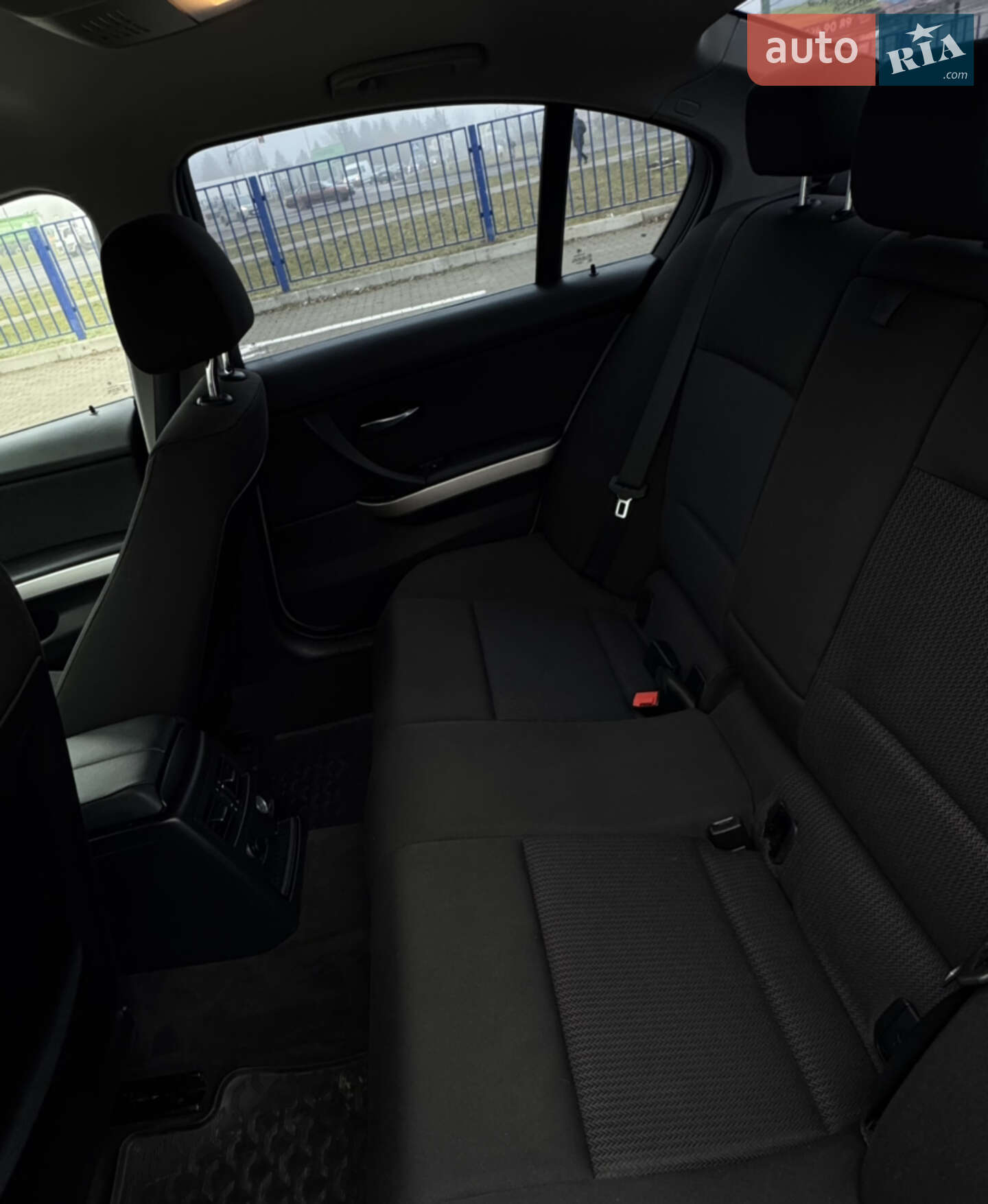 BMW 3 Series 2010 VIN WBAPG11050E582630 фото оголошення 14 з 32