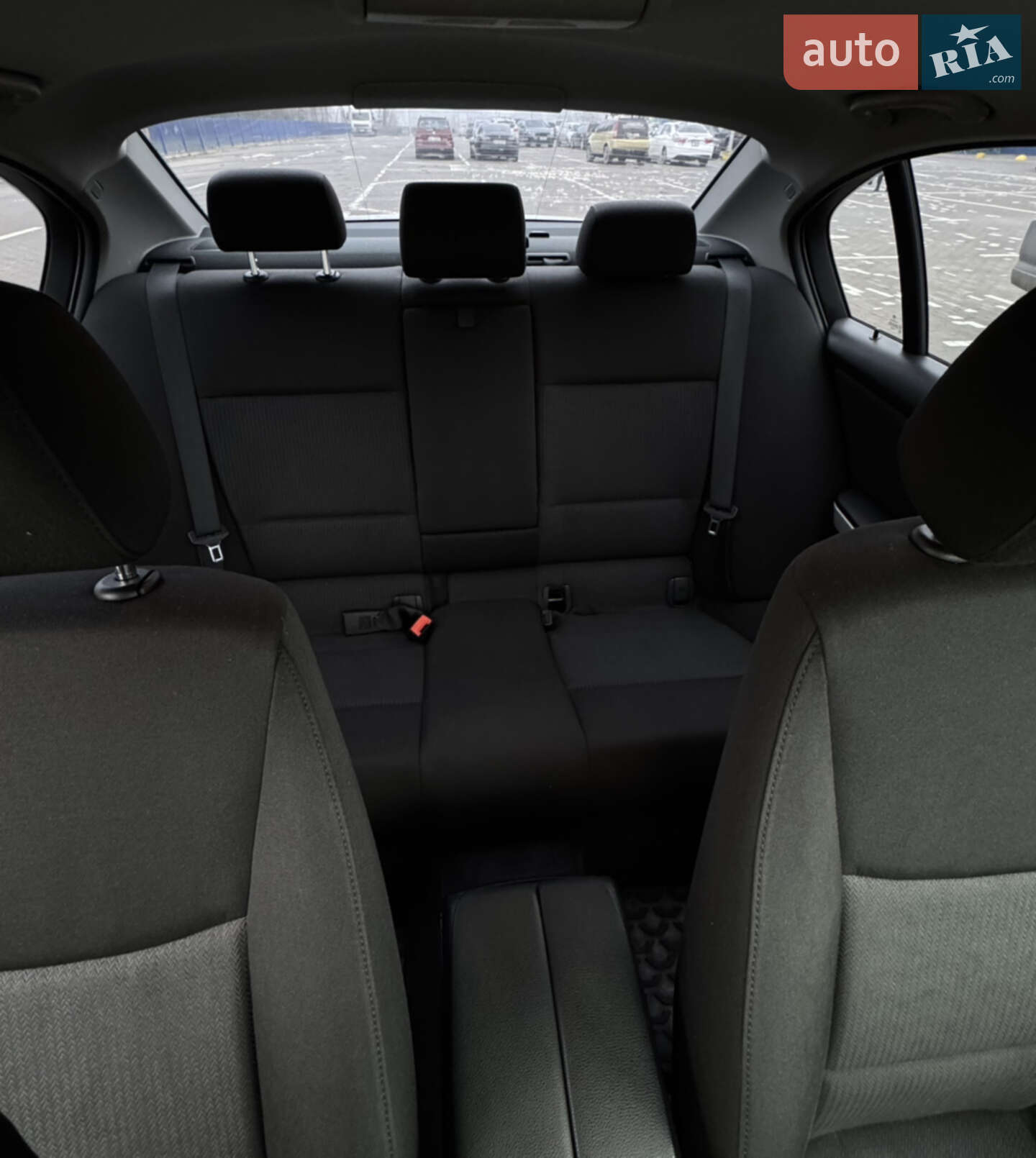 BMW 3 Series 2010 VIN WBAPG11050E582630 фото оголошення 18 з 32