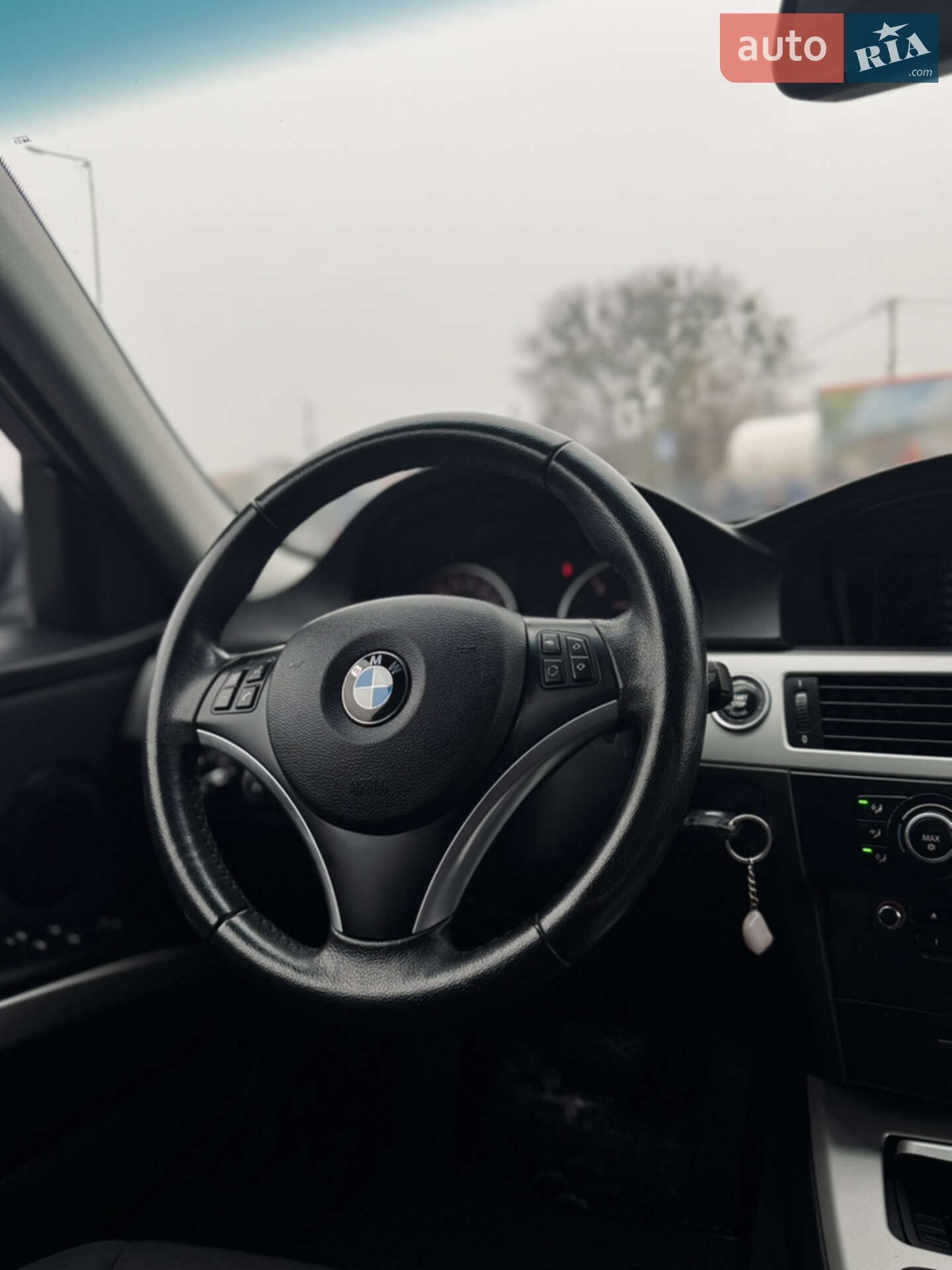BMW 3 Series 2010 VIN WBAPG11050E582630 фото оголошення 24 з 32