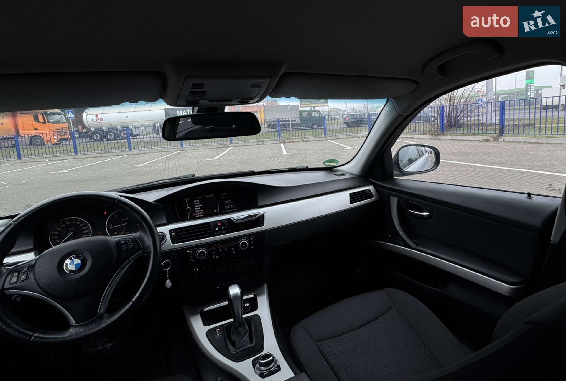 BMW 3 Series 2010 VIN WBAPG11050E582630 фото оголошення 30 з 32