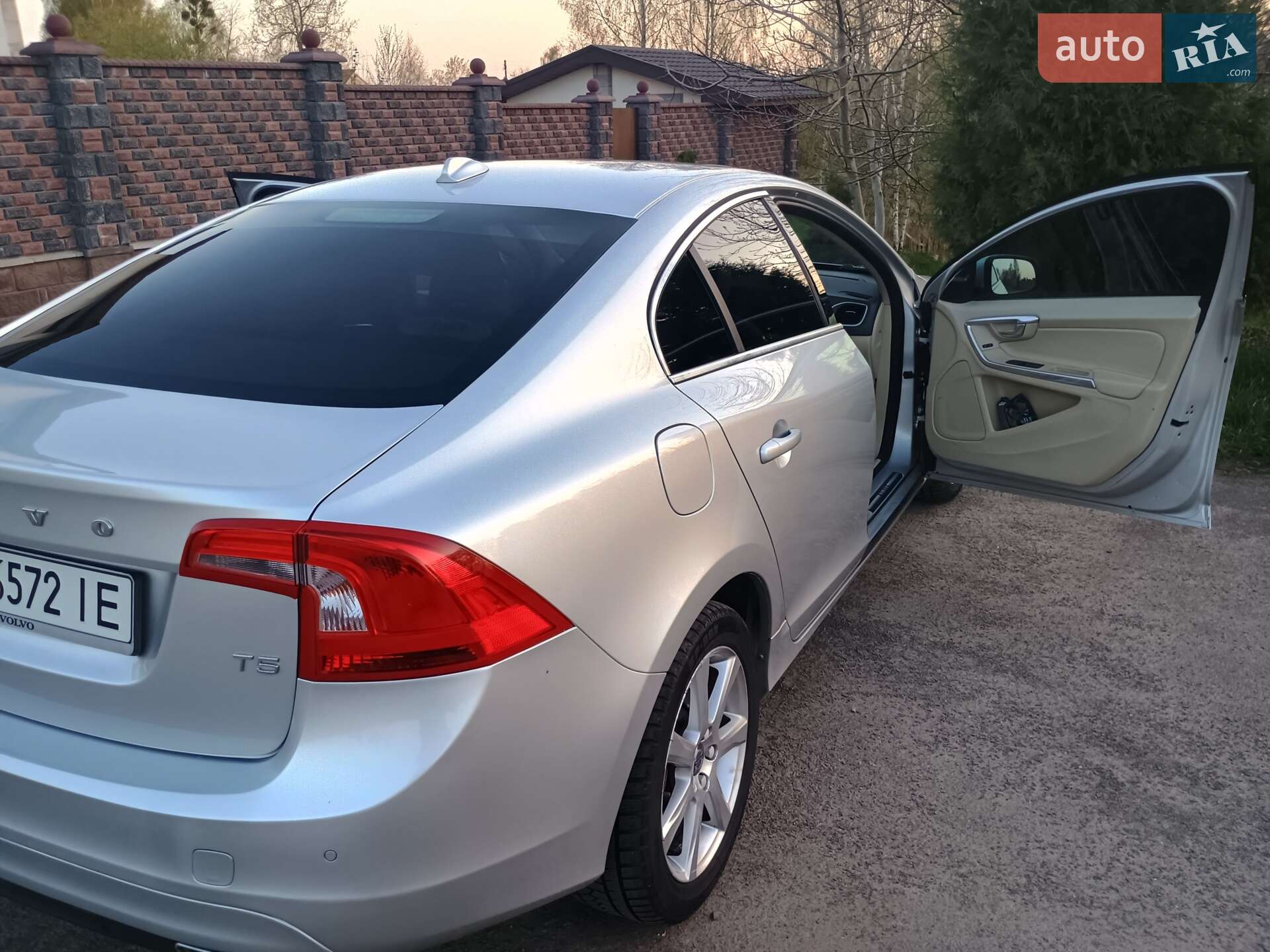 Volvo S60 2015 VIN YV126MFK3G2403163 фото оголошення 9 з 40