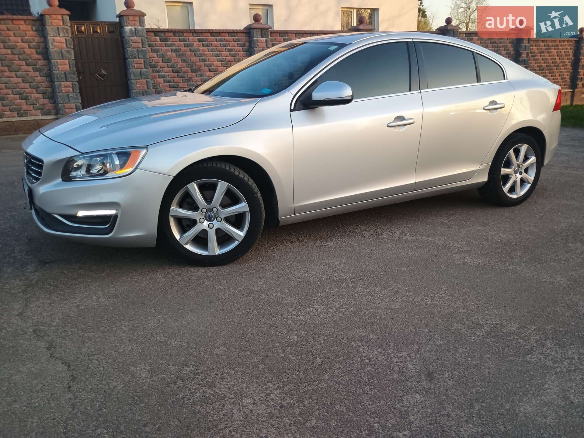 Volvo S60 2015 VIN YV126MFK3G2403163 фото оголошення 6 з 40