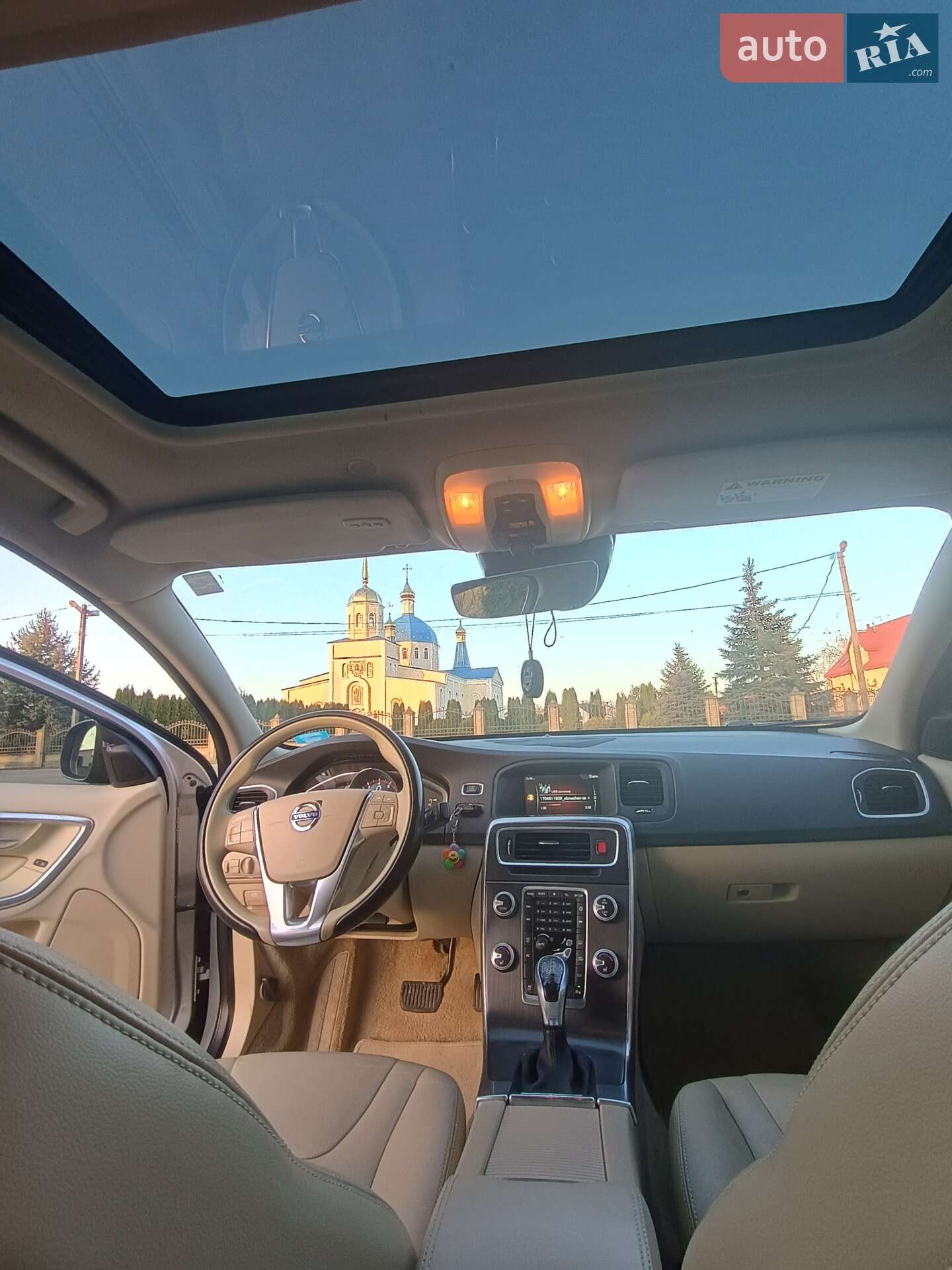 Volvo S60 2015 VIN YV126MFK3G2403163 фото оголошення 13 з 40