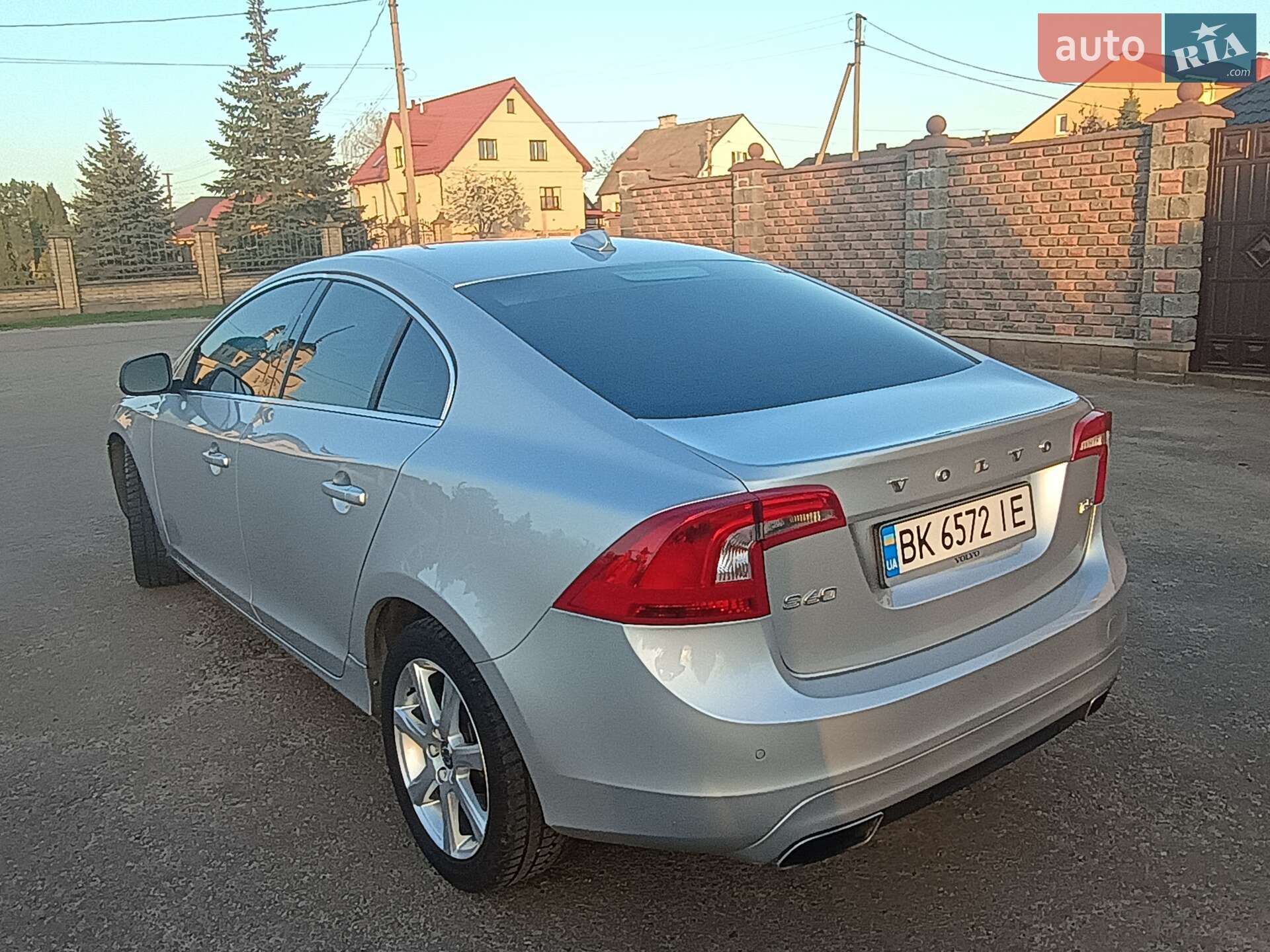 Volvo S60 2015 VIN YV126MFK3G2403163 фото оголошення 3 з 40