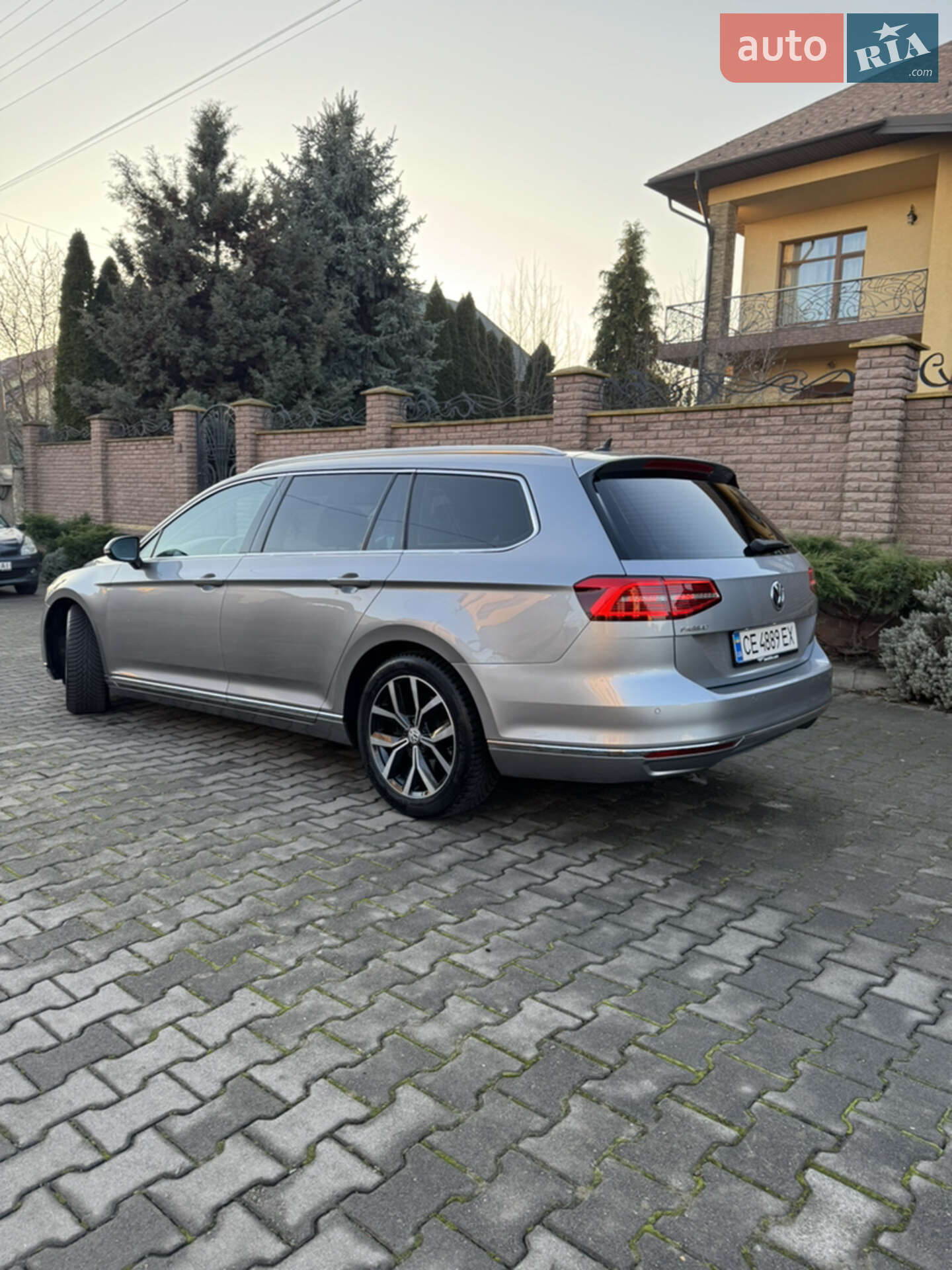 Volkswagen Passat 2019 VIN WVWZZZ3CZKE080054 фото оголошення 12 з 47