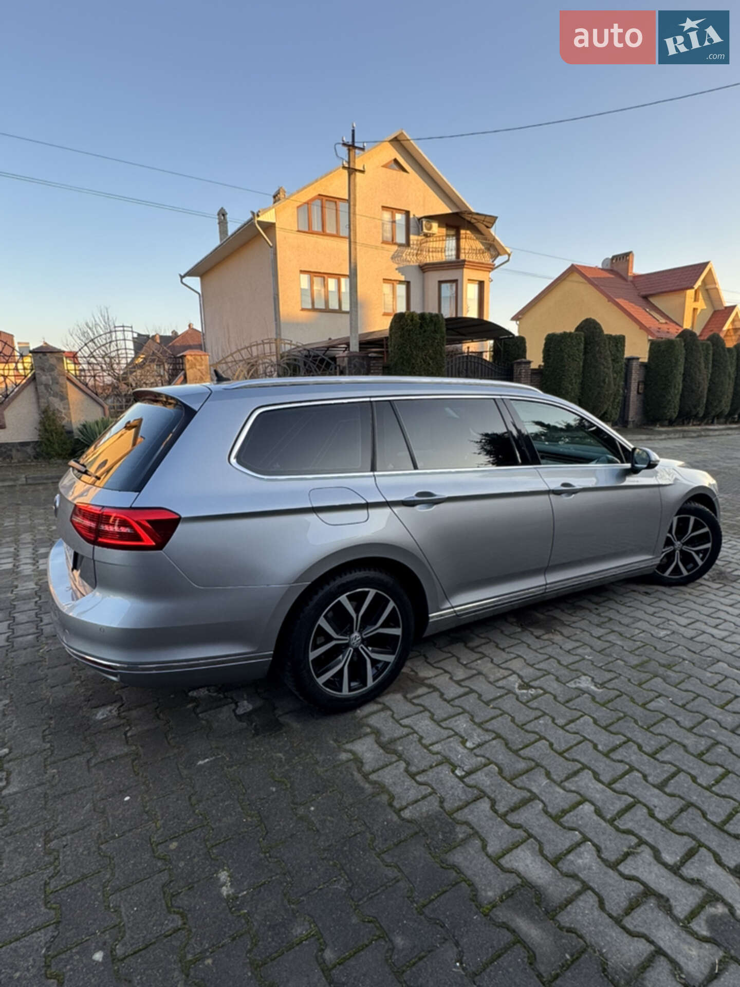 Volkswagen Passat 2019 VIN WVWZZZ3CZKE080054 фото оголошення 17 з 47