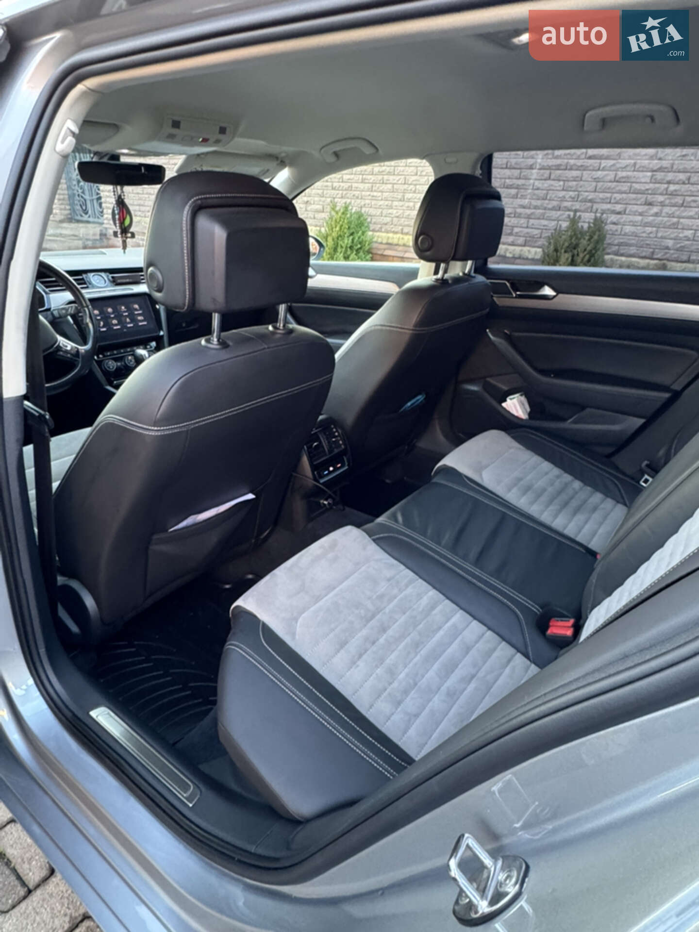 Volkswagen Passat 2019 VIN WVWZZZ3CZKE080054 фото оголошення 34 з 47