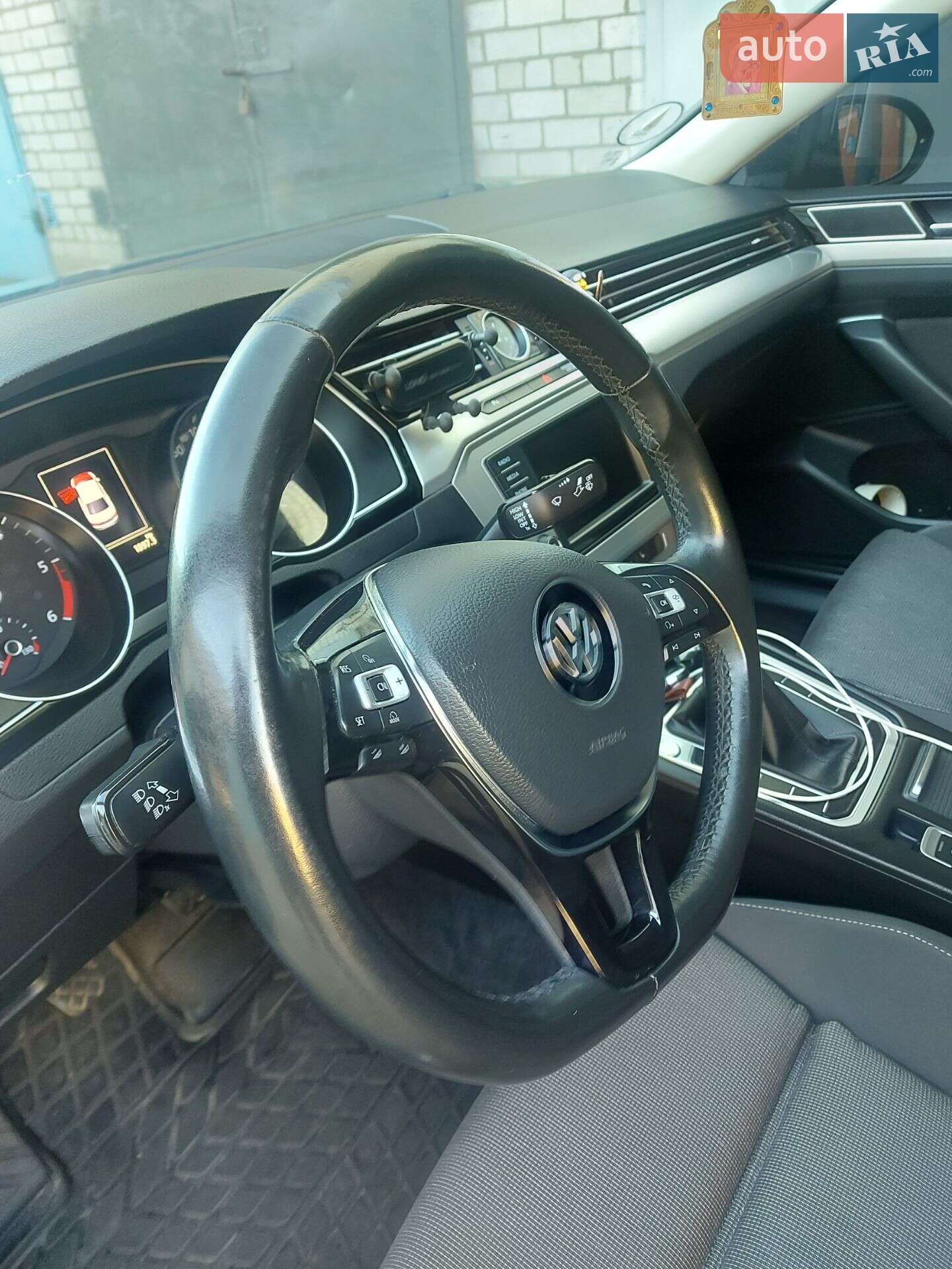Volkswagen Passat 2016 VIN WVWZZZ3CZGE246466 фото оголошення 4 з 17