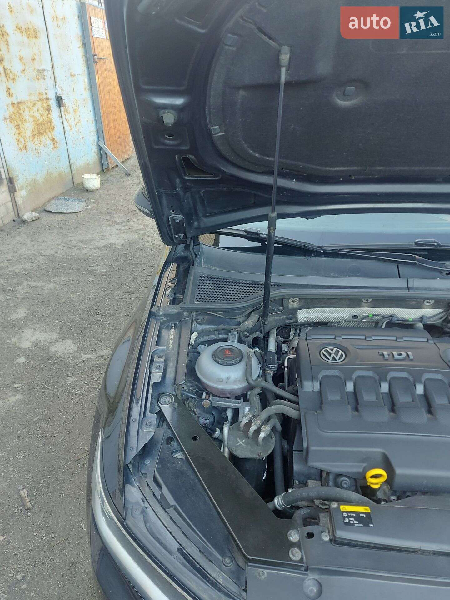 Volkswagen Passat 2016 VIN WVWZZZ3CZGE246466 фото оголошення 11 з 17
