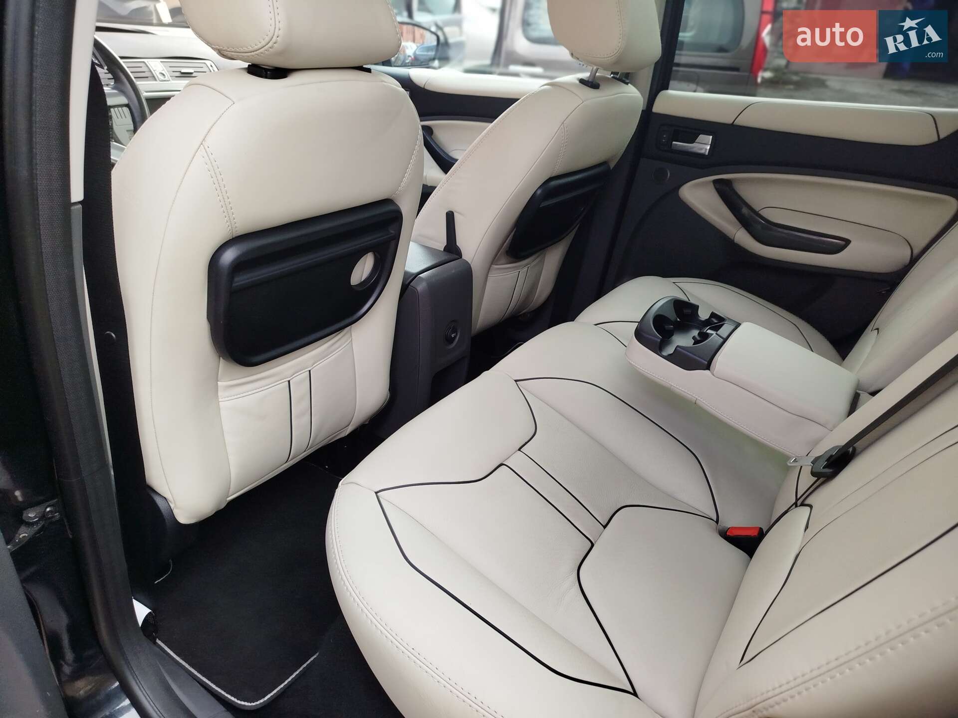 Ford Kuga 2012 VIN WF0RXXGCDRCR02923 фото оголошення 5 з 8