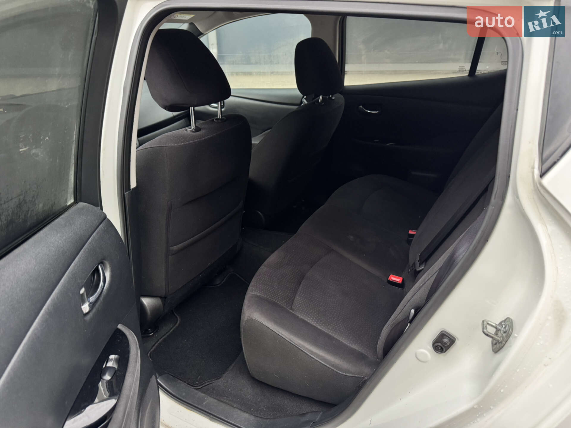 Nissan Leaf 2016 VIN SJNFAAZE0U6048617 фото оголошення 18 з 29