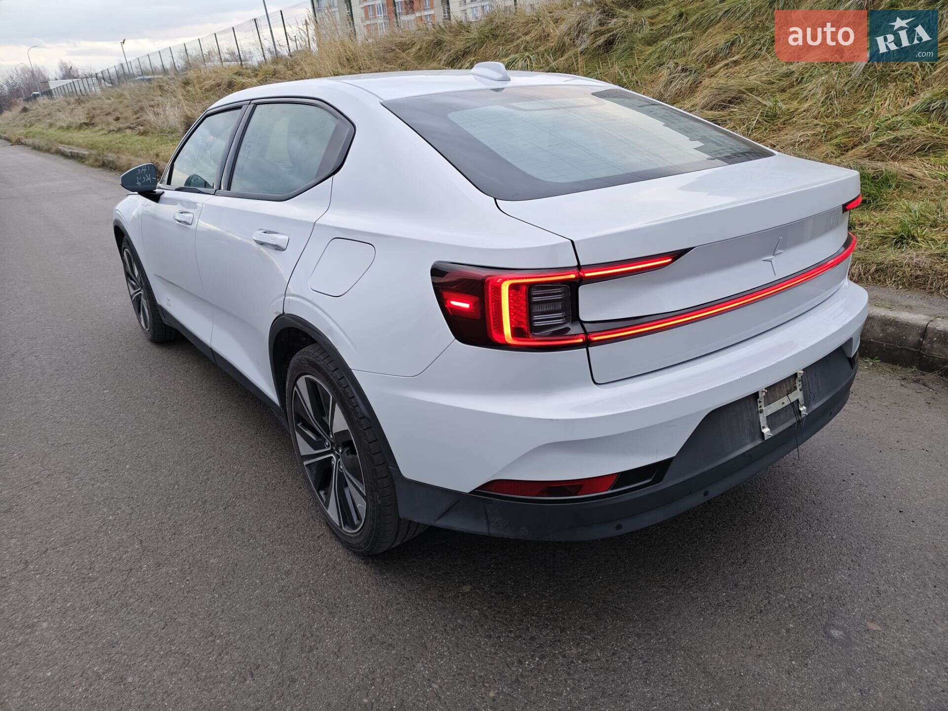Polestar 2 2022 VIN YSMEG3KAXPL142975 фото оголошення 8 з 14