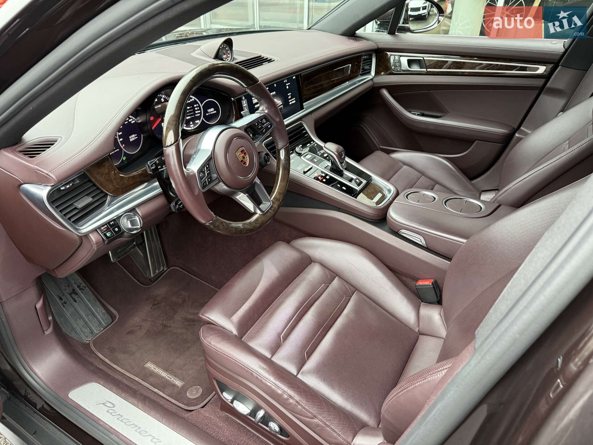 Porsche Panamera 2017 VIN WP0ZZZ97ZHL124073 фото оголошення 22 з 41