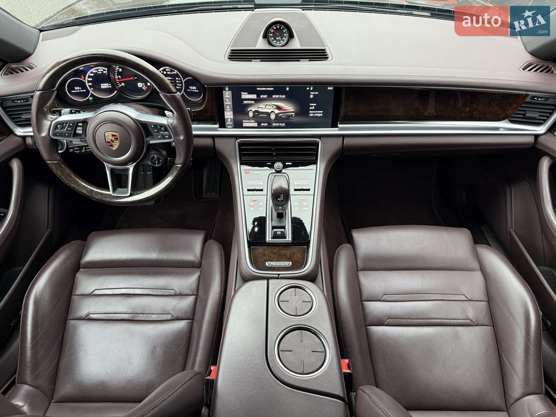 Porsche Panamera 2017 VIN WP0ZZZ97ZHL124073 фото оголошення 32 з 41