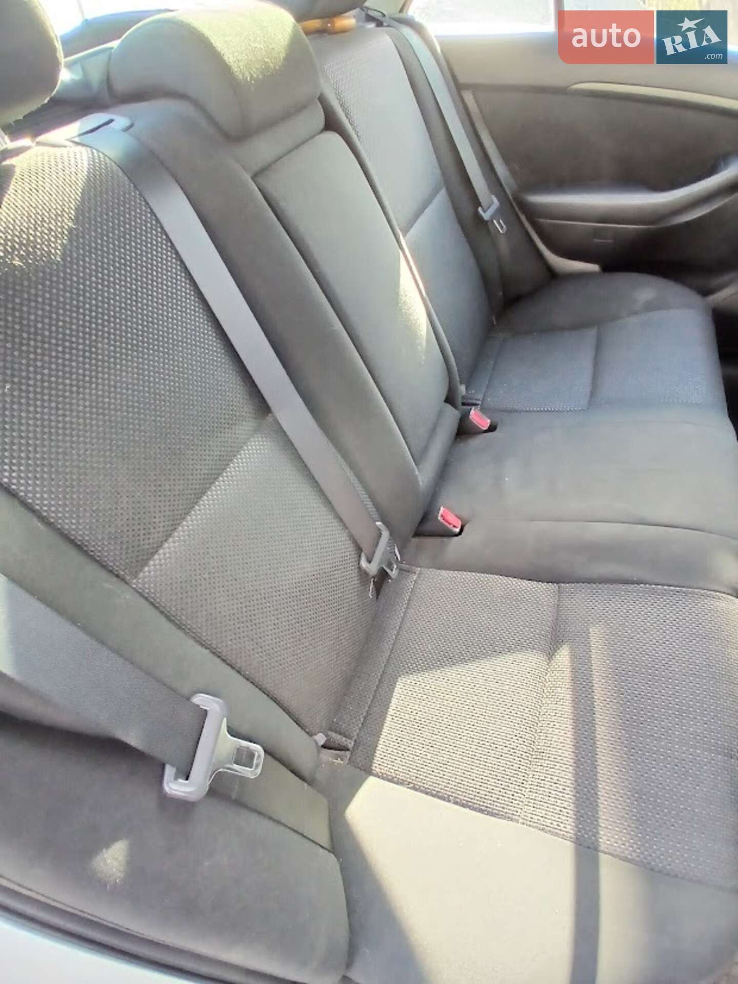 Toyota Avensis 2005 VIN SB1BR56L70E118244 фото оголошення 12 з 18