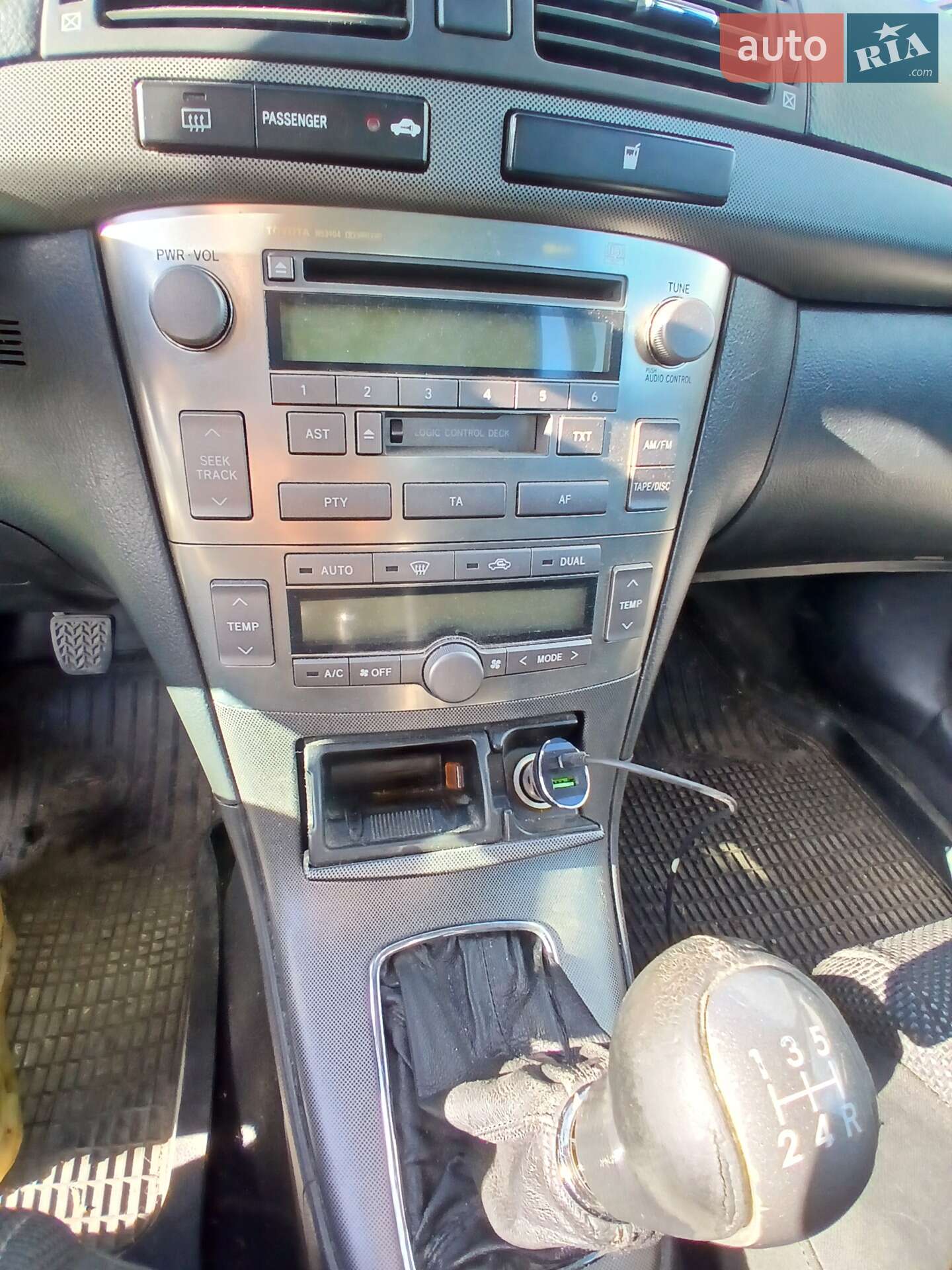 Toyota Avensis 2005 VIN SB1BR56L70E118244 фото оголошення 6 з 18
