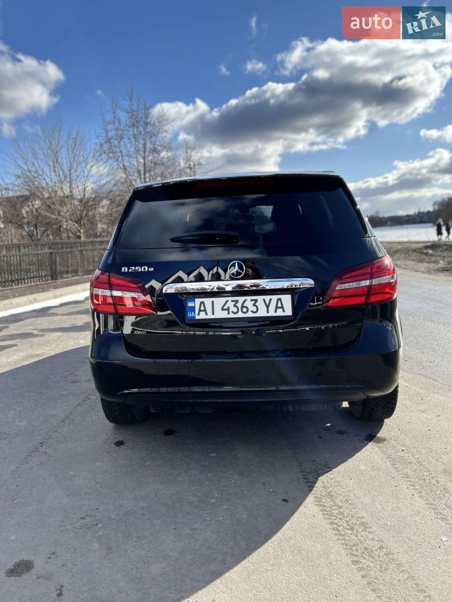Mercedes-Benz B-Class 2016 VIN WDD2428901J011526 фото оголошення 3 з 7