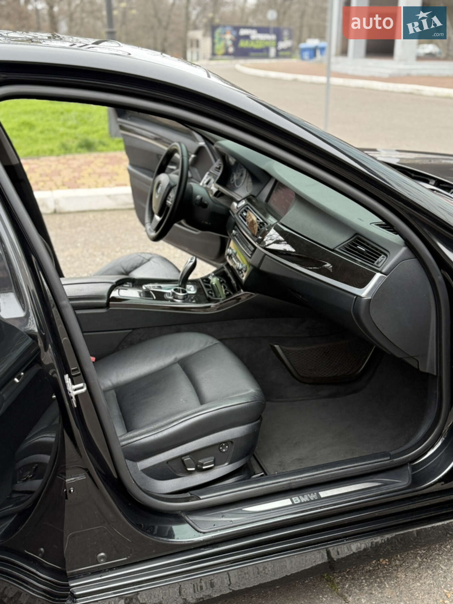 BMW 5 Series 2010 VIN WBAFU7C51BC771211 фото оголошення 10 з 15